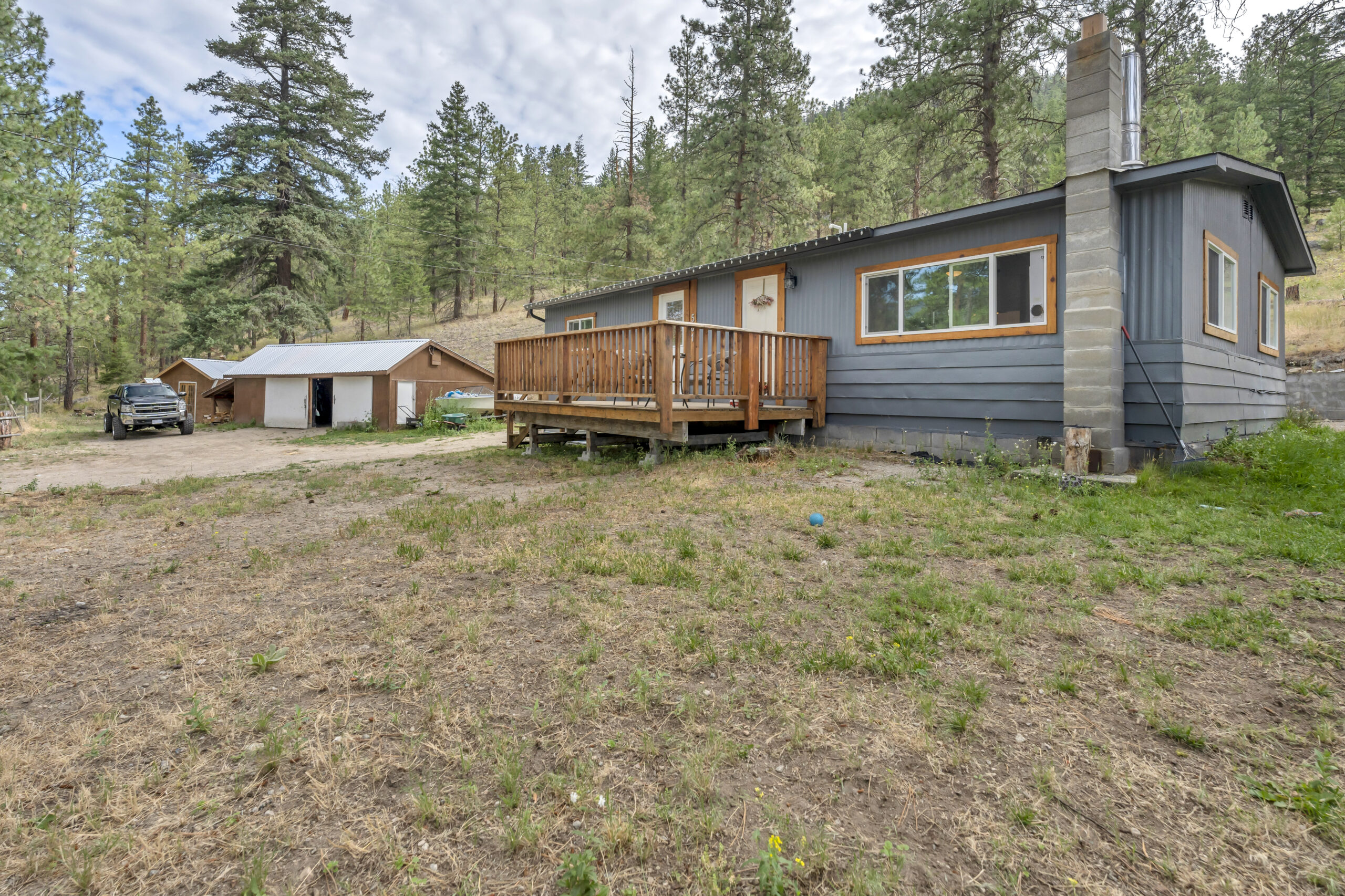 501 Fish Lake Road Summerland V0H 1Z8