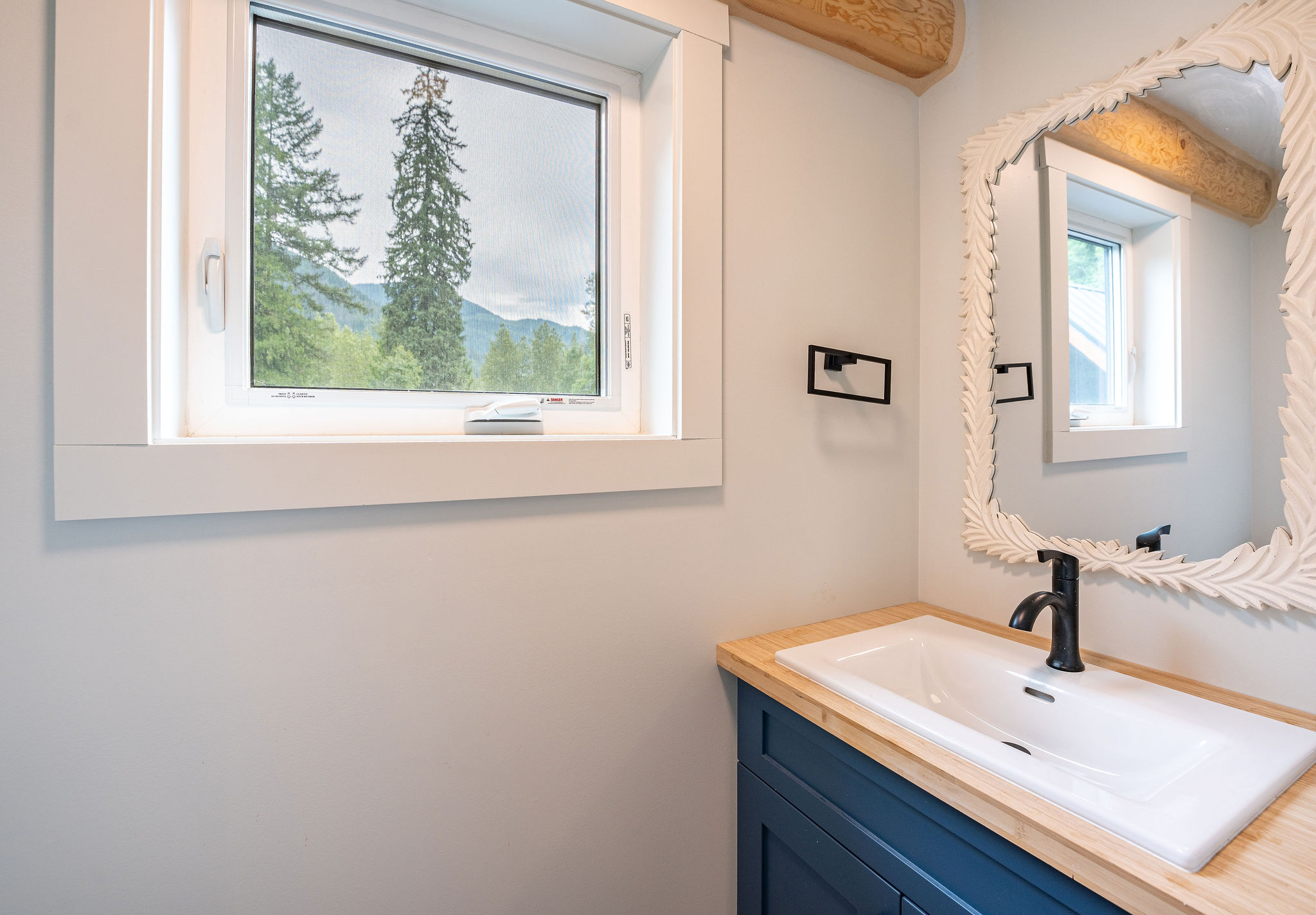 5860 Trans Canada Highway Malakwa