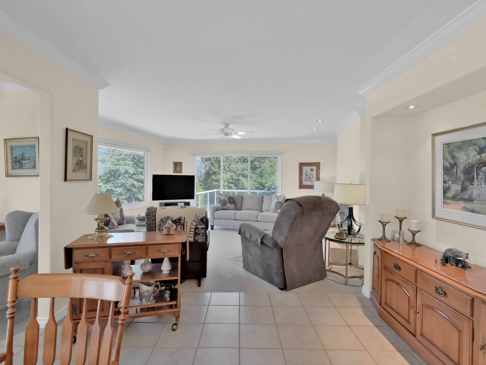 690 Pineview Drive Kaleden V0H 1K0