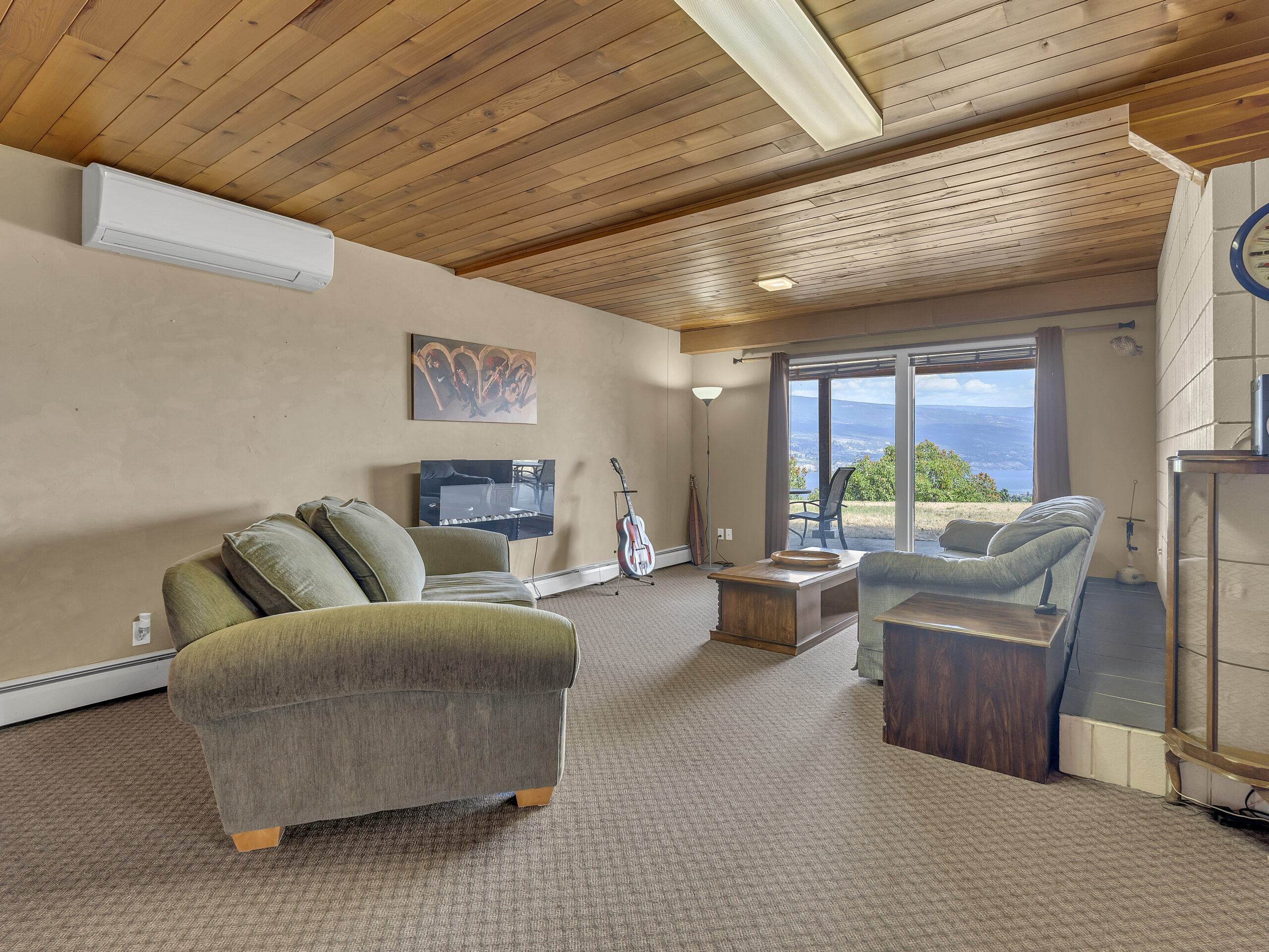 9402 Front Bench Road Summerland V0H 1Z4