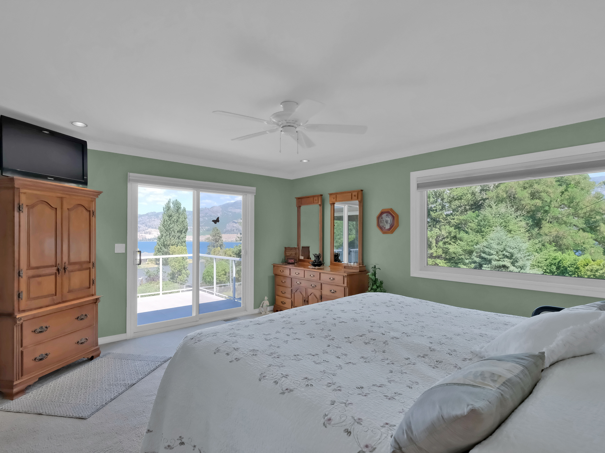 690 Pineview Drive Kaleden V0H 1K0