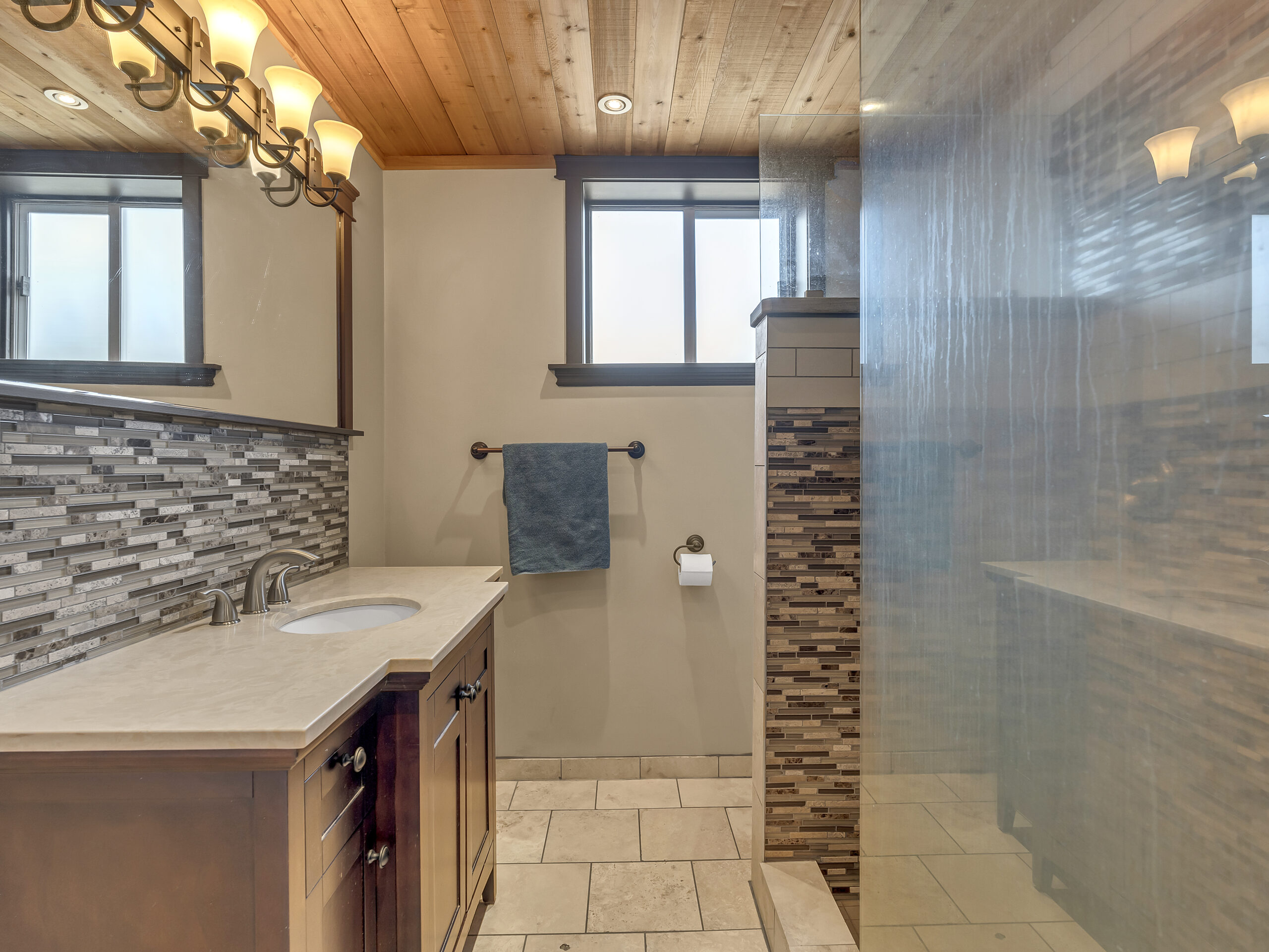 9402 Front Bench Road Summerland V0H 1Z4