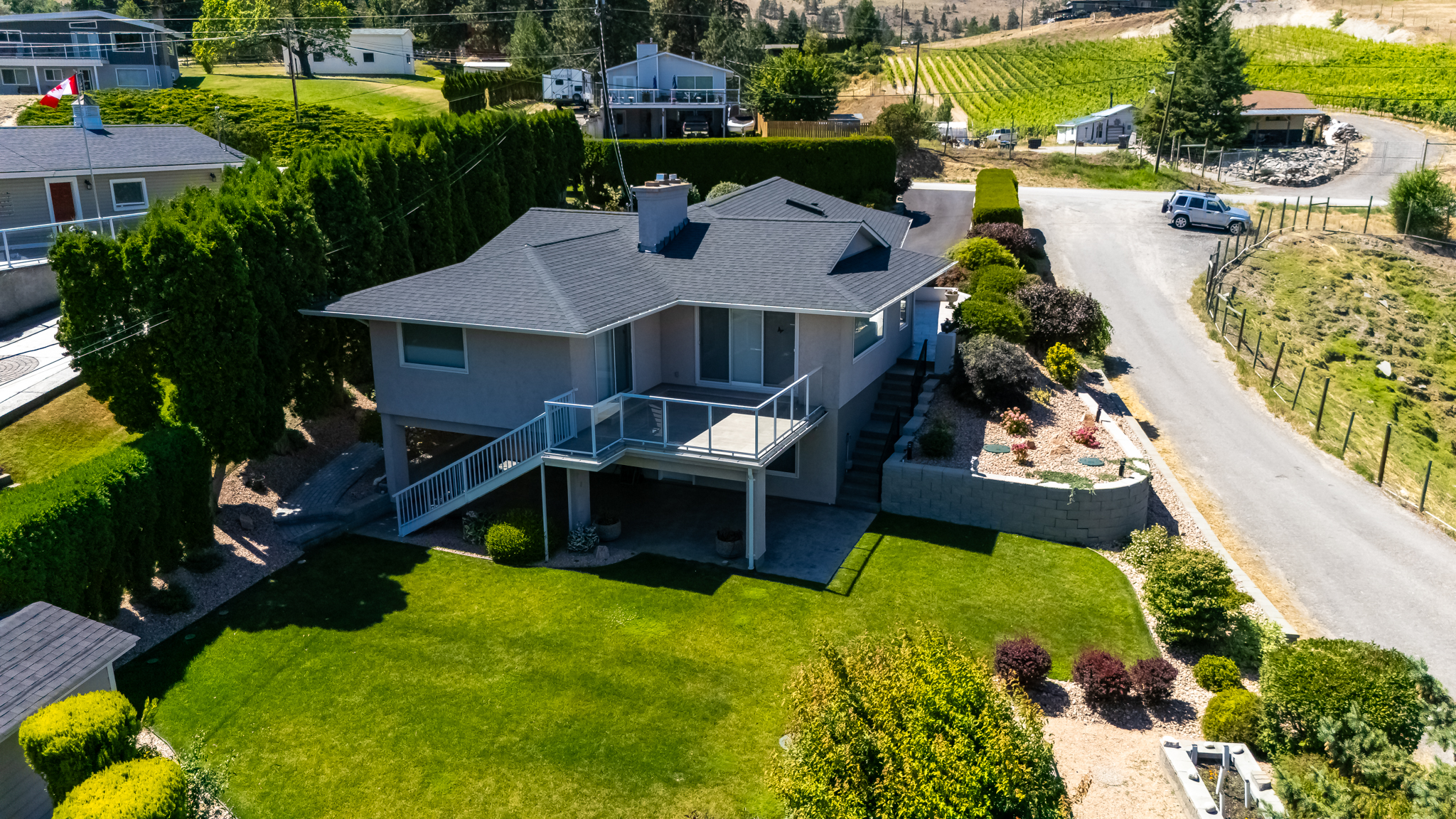 690 Pineview Drive Kaleden V0H 1K0