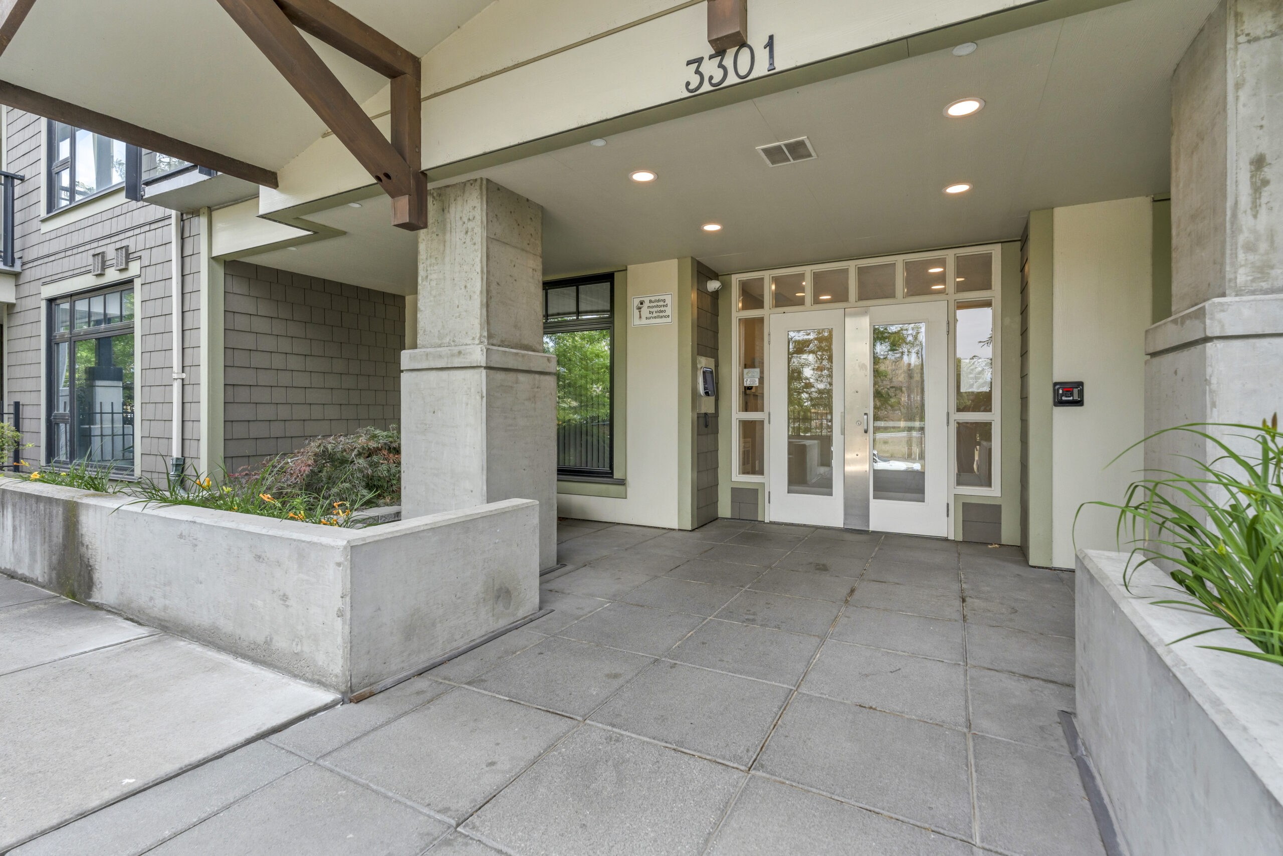 3301 Skaha Lake Road 803 Penticton V2A 6G6
