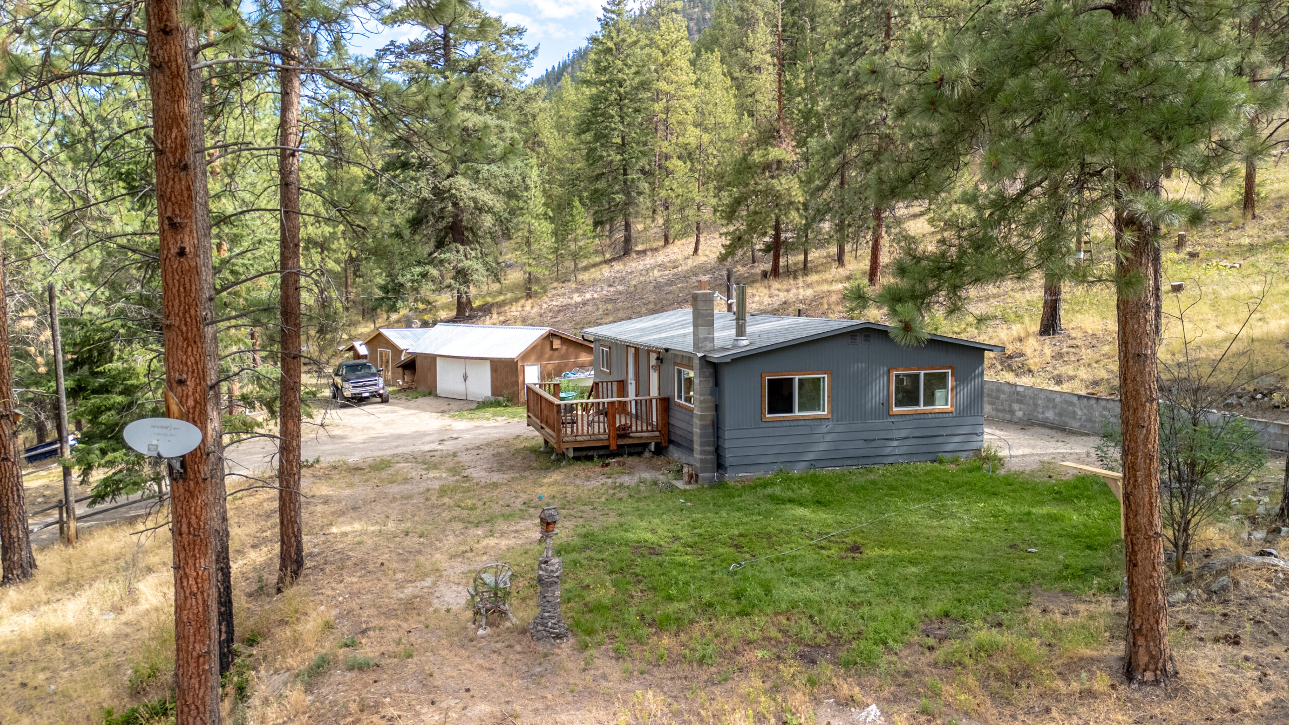 501 Fish Lake Road Summerland V0H 1Z8