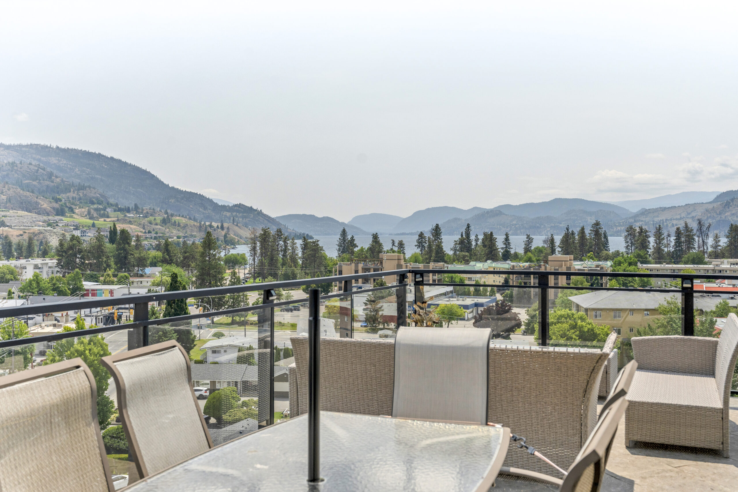 3301 Skaha Lake Road 803 Penticton V2A 6G6