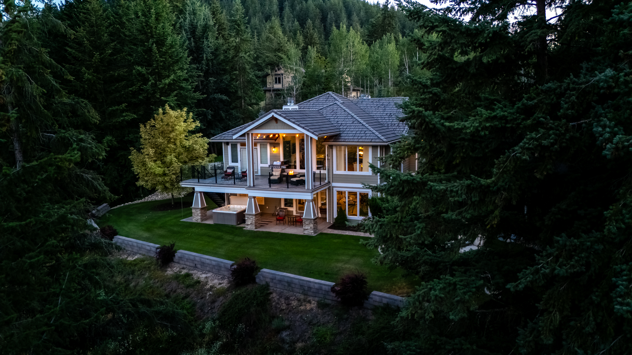 2011 Parkwood Drive Coldstream V1B 3Y4