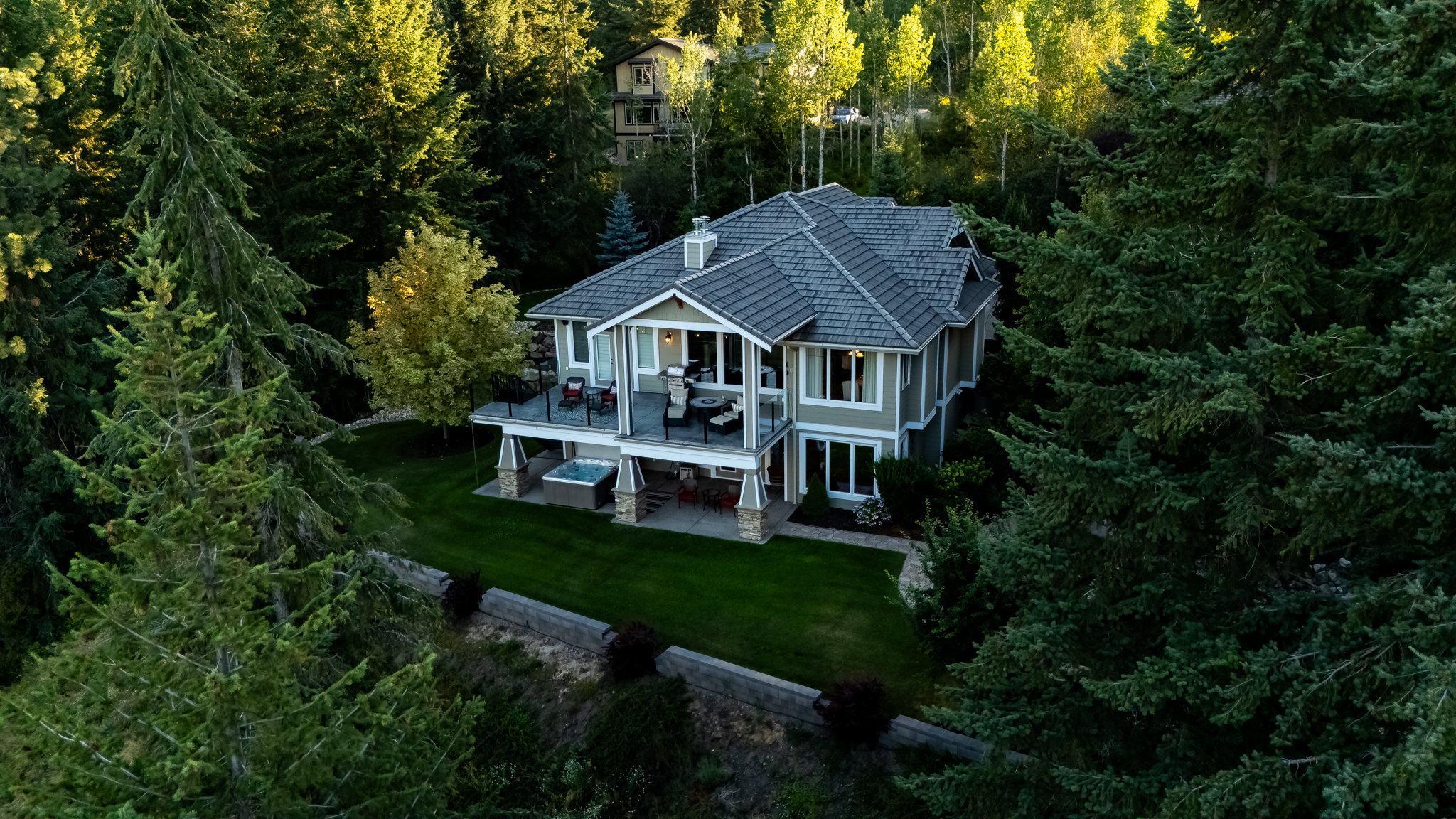 2011 Parkwood Drive Coldstream V1B 3Y4