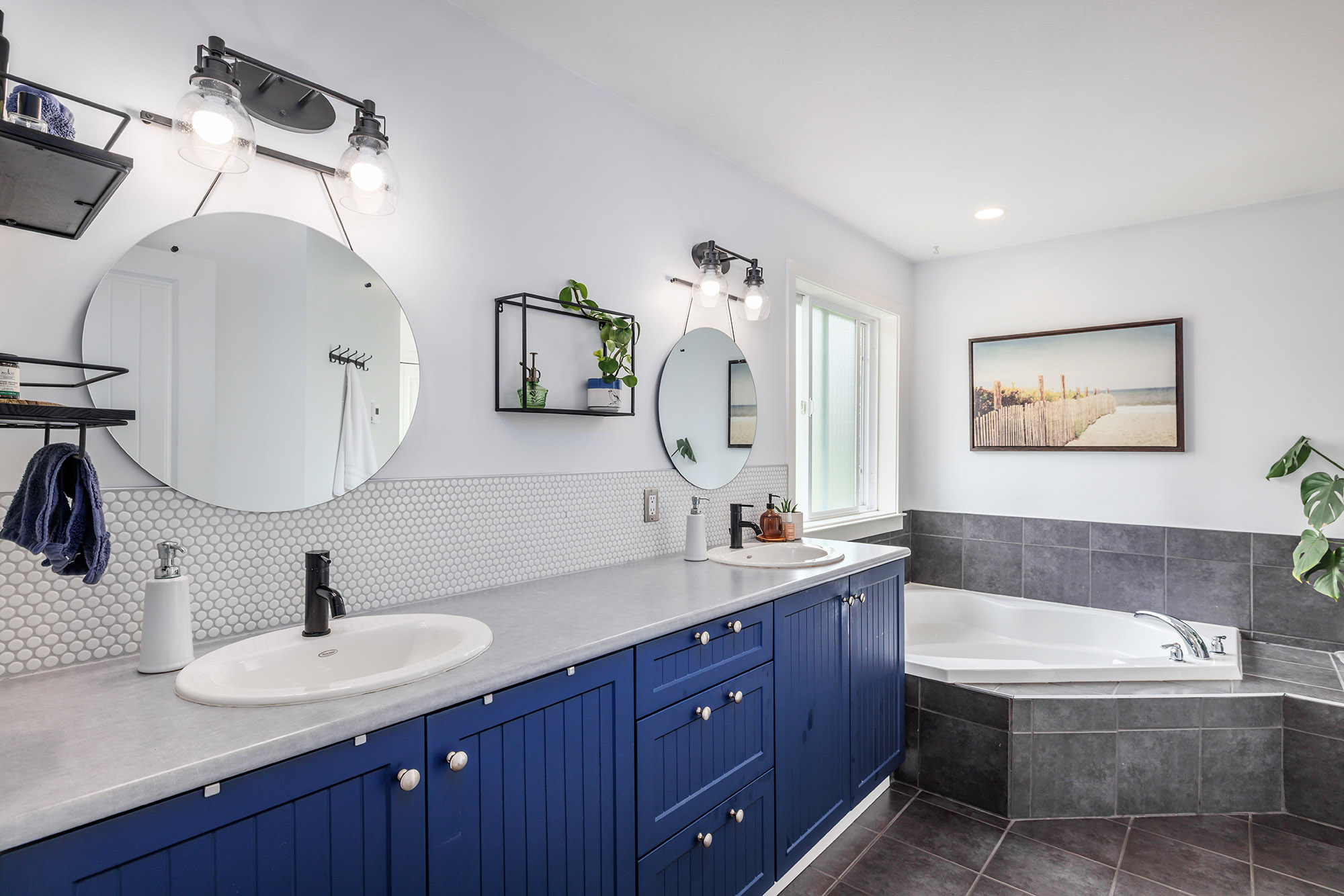 2165 Shelby  Crescent West Kelowna V4T 3B1