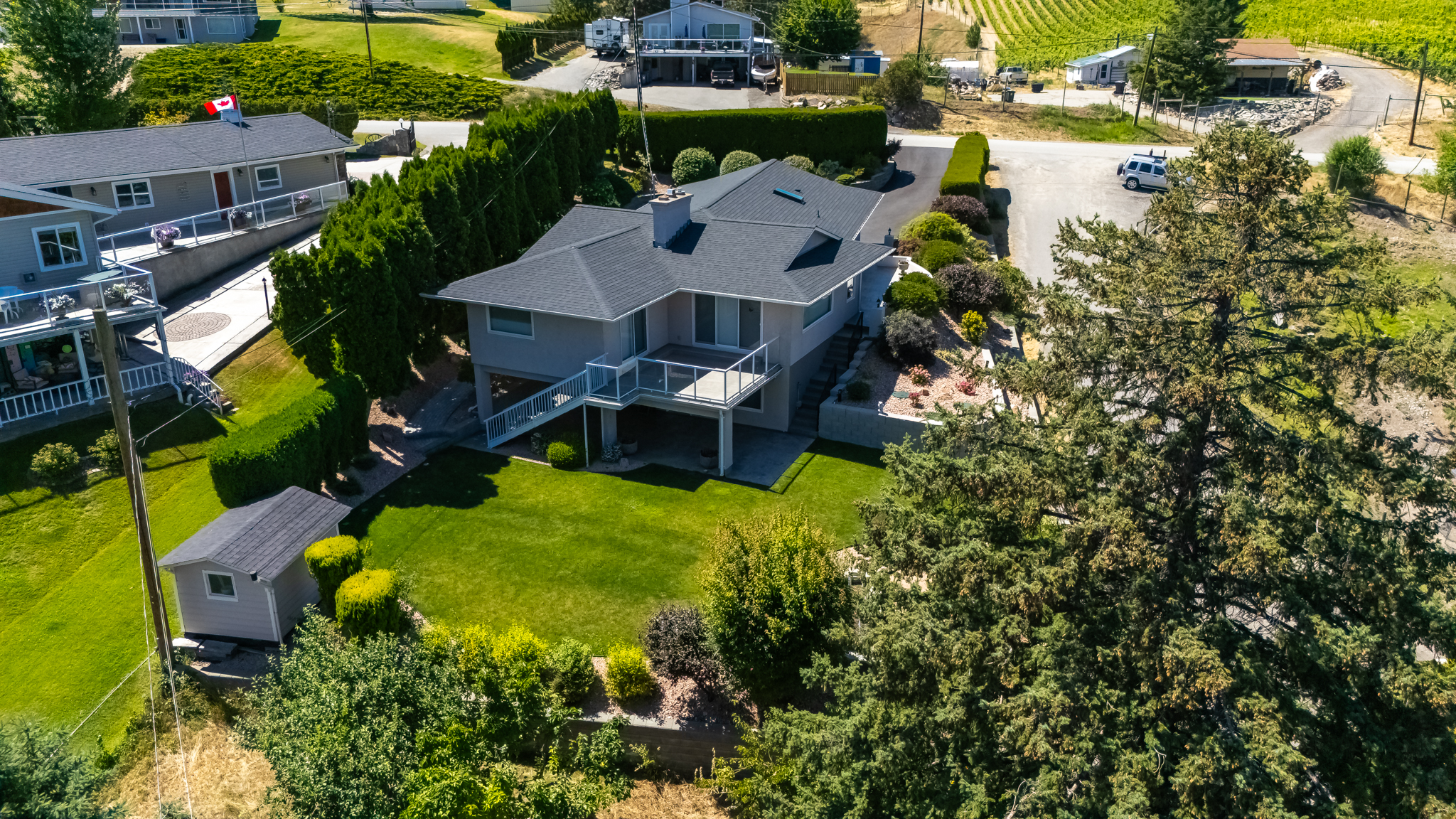 690 Pineview Drive Kaleden V0H 1K0