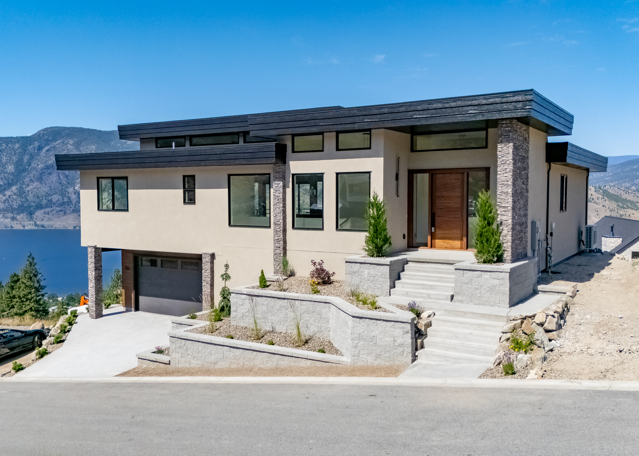 3331 Evergreen Drive 106 Penticton V2A 0J3