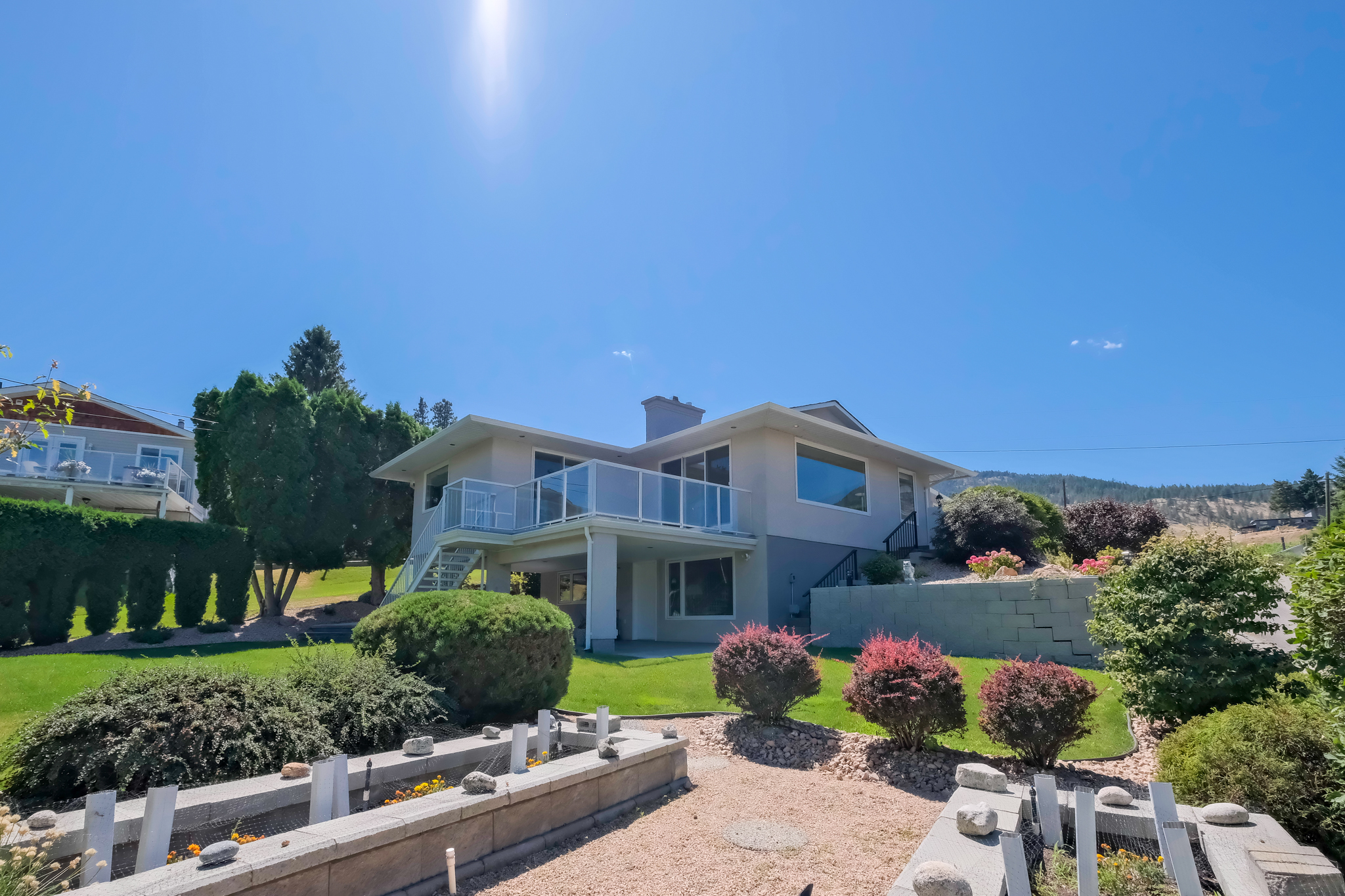 690 Pineview Drive Kaleden V0H 1K0