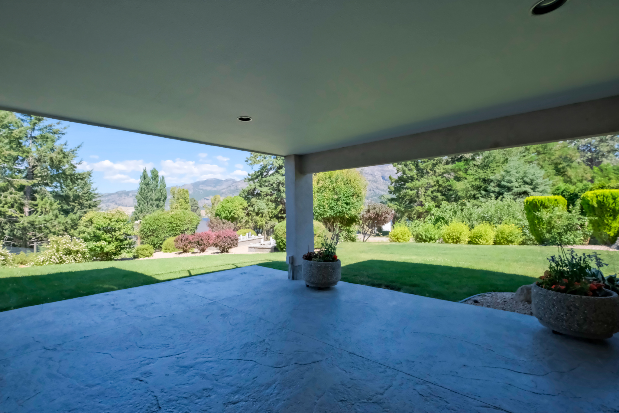 690 Pineview Drive Kaleden V0H 1K0