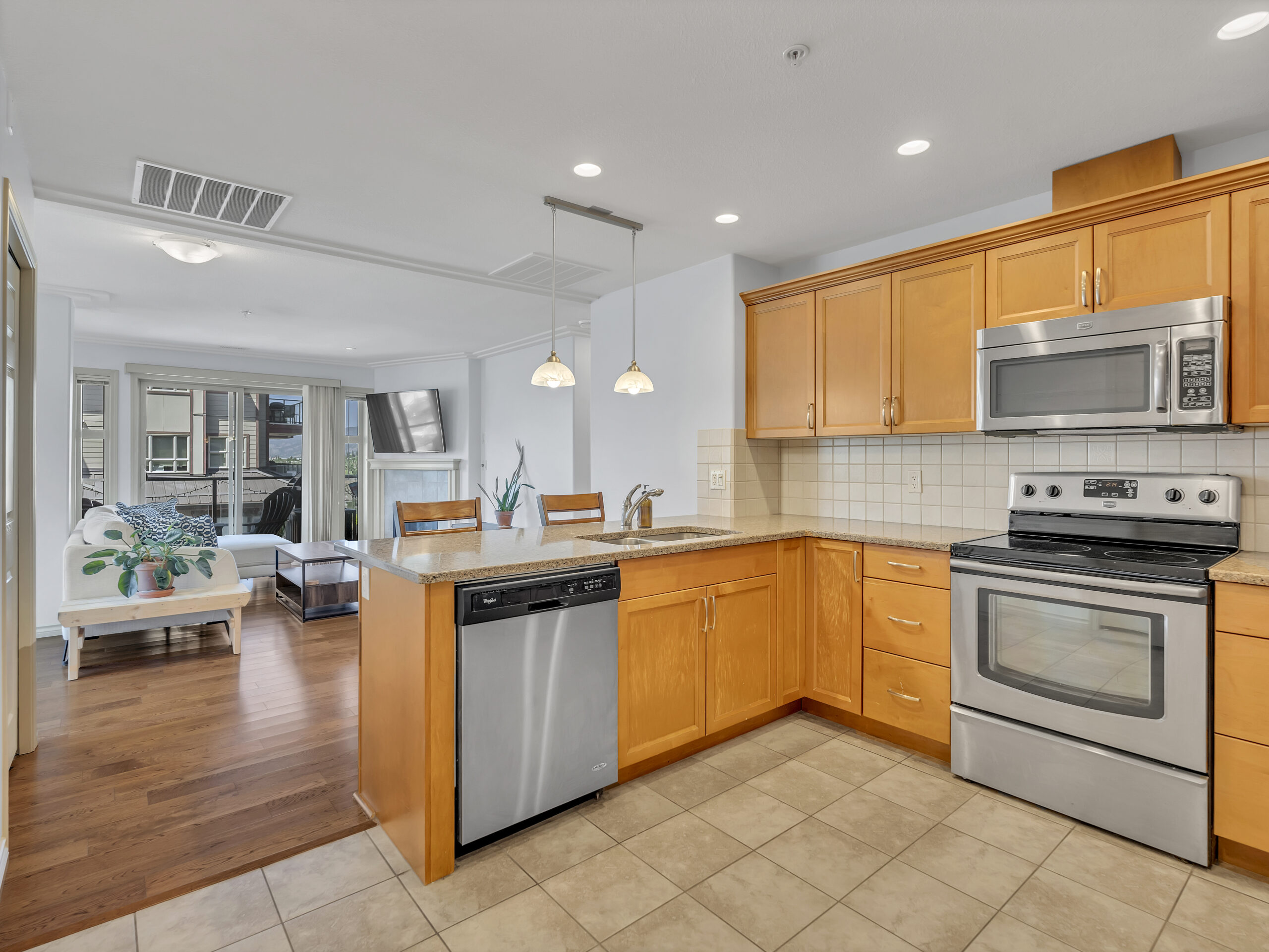 2125 Atkinson Street 904 Penticton V2A 9E6