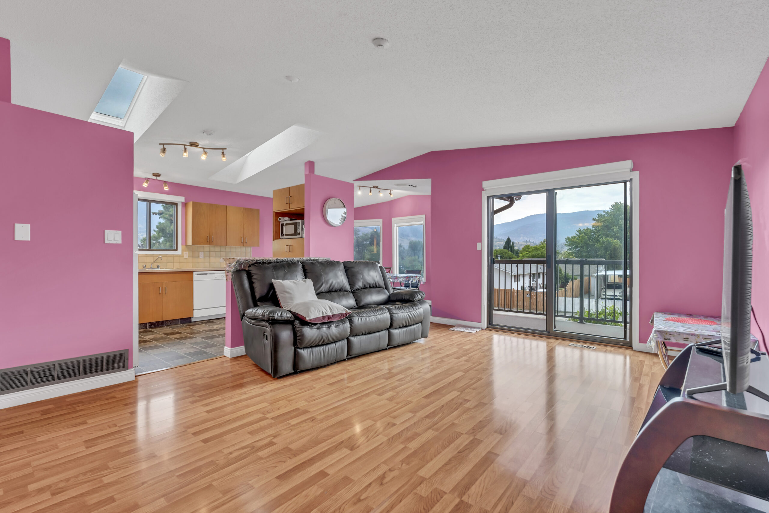 2494 Cornwall Drive Penticton V2A 6R7