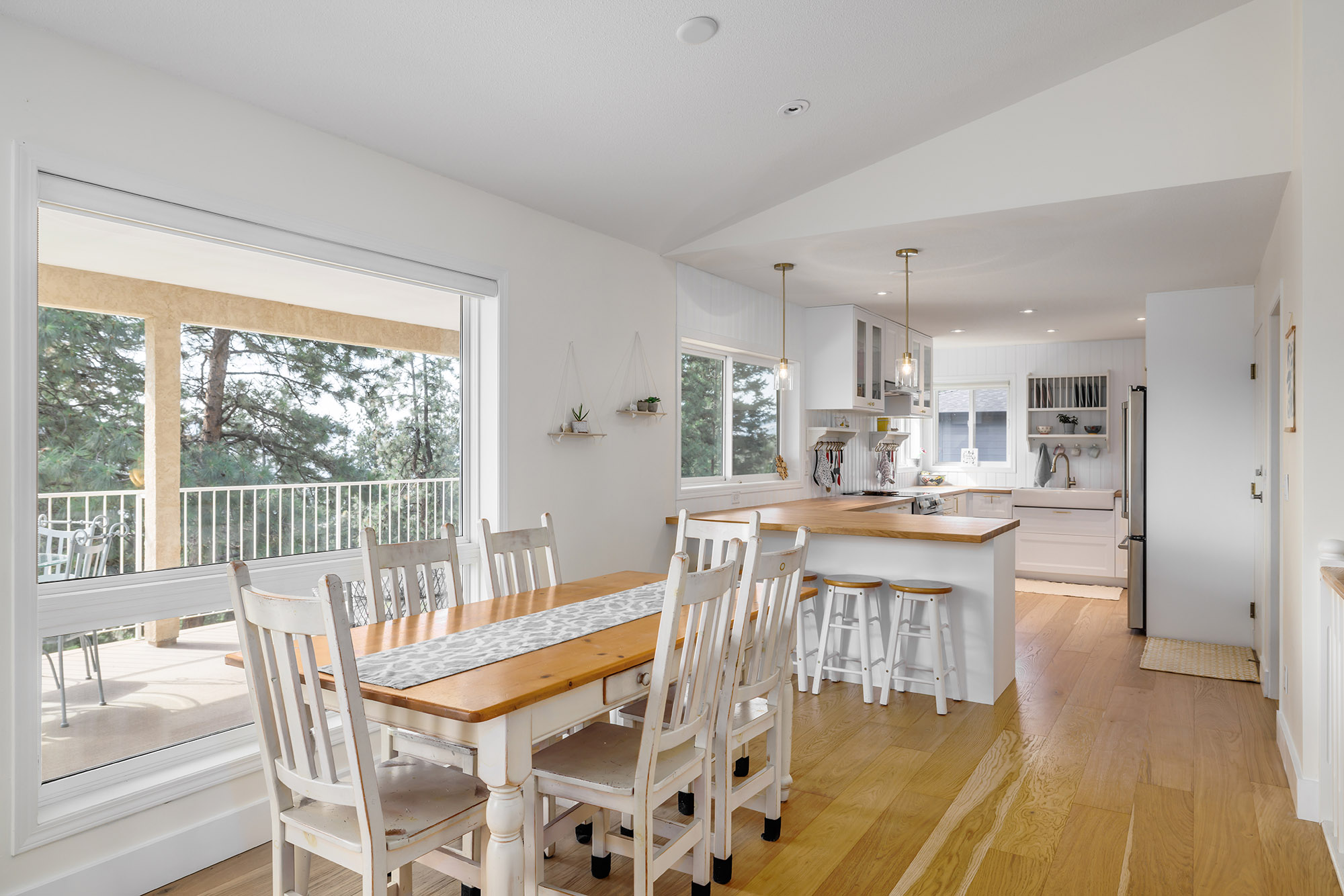 4607 Ponderosa Peachland