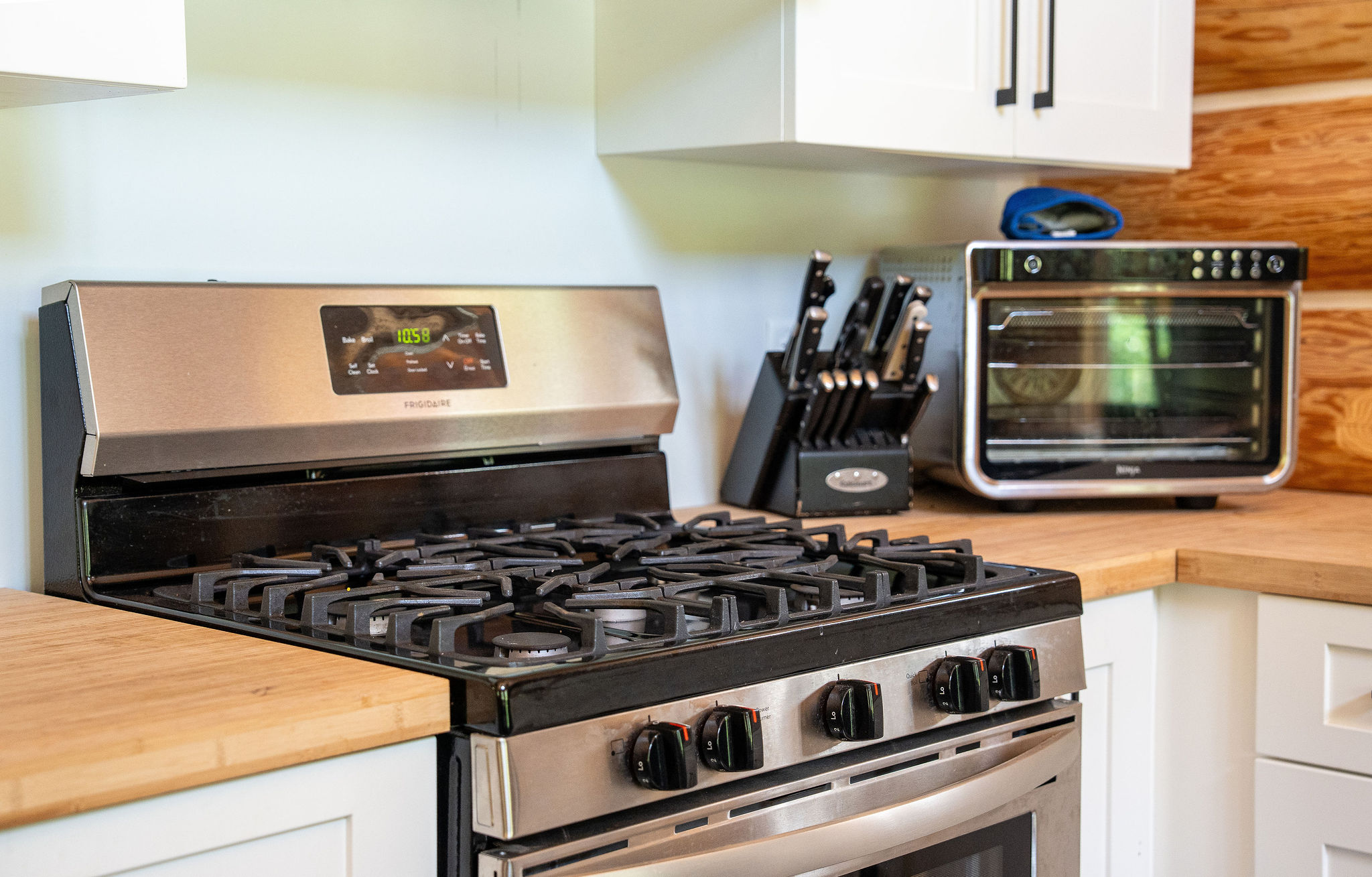 5860 Trans Canada Highway Malakwa