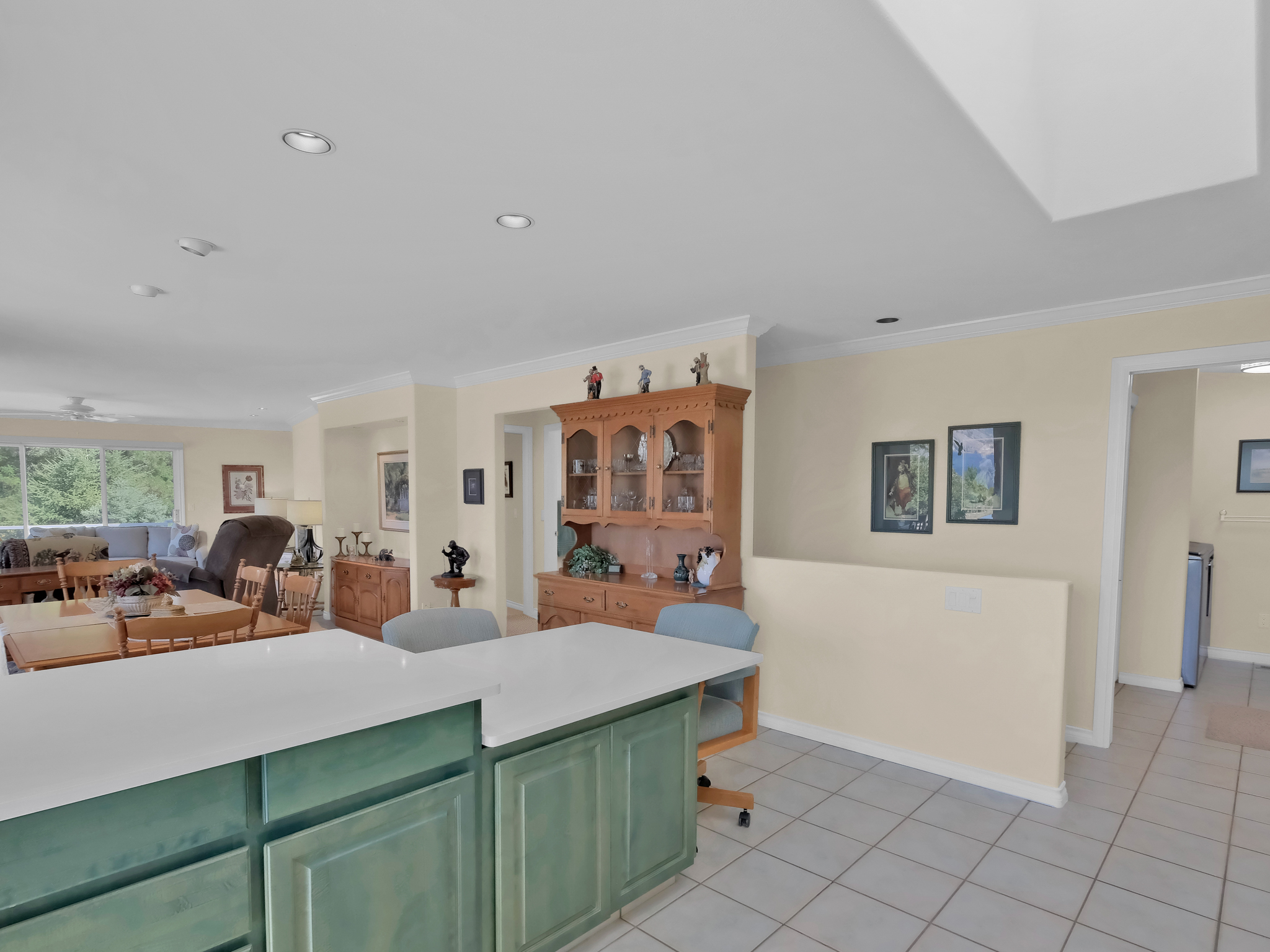 690 Pineview Drive Kaleden V0H 1K0
