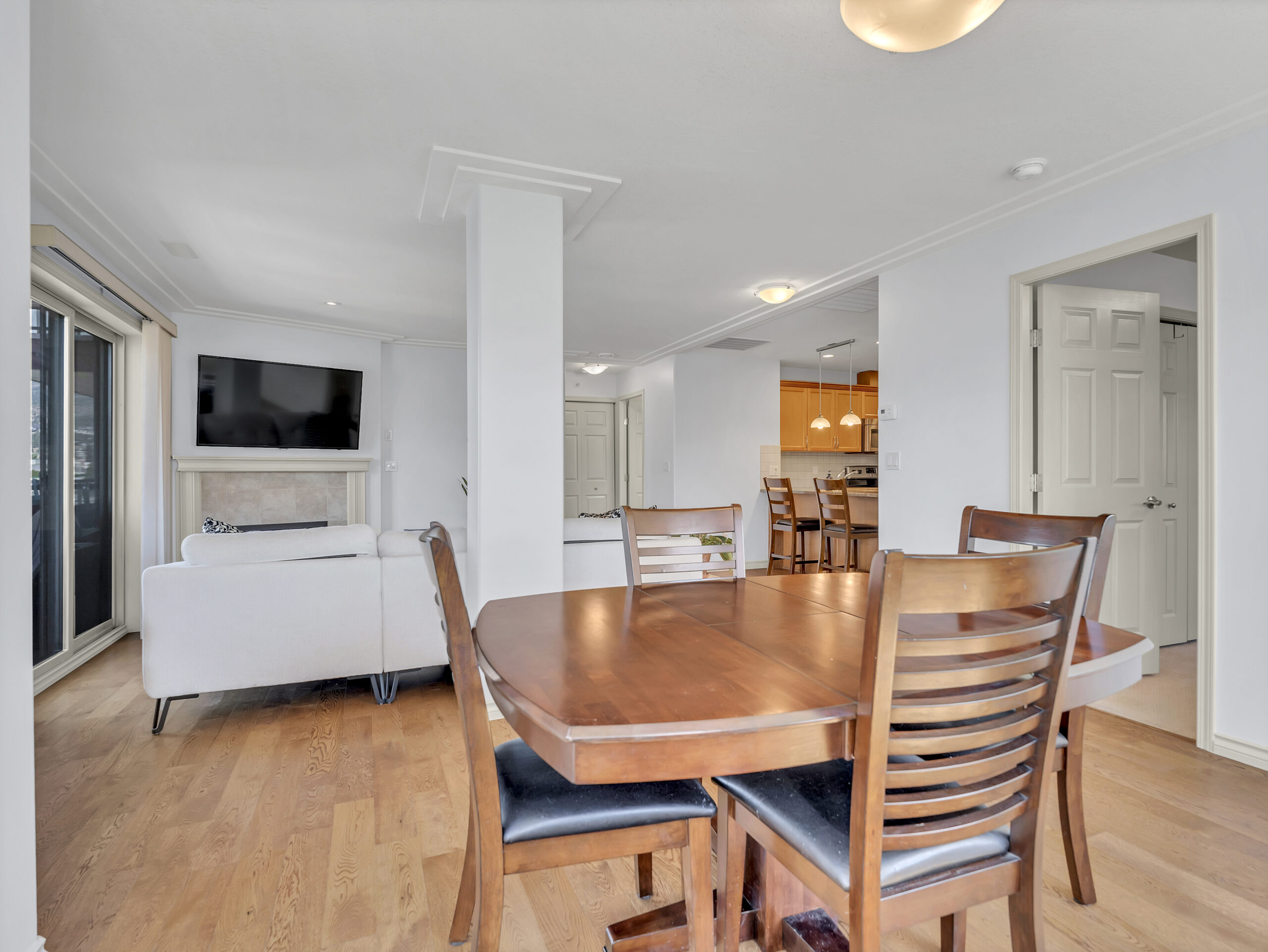 2125 Atkinson Street 904 Penticton V2A 9E6
