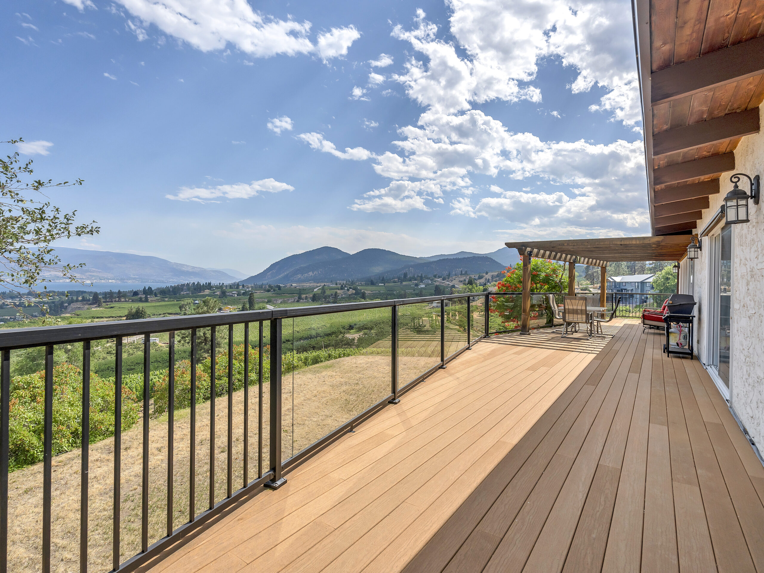 9402 Front Bench Road Summerland V0H 1Z4