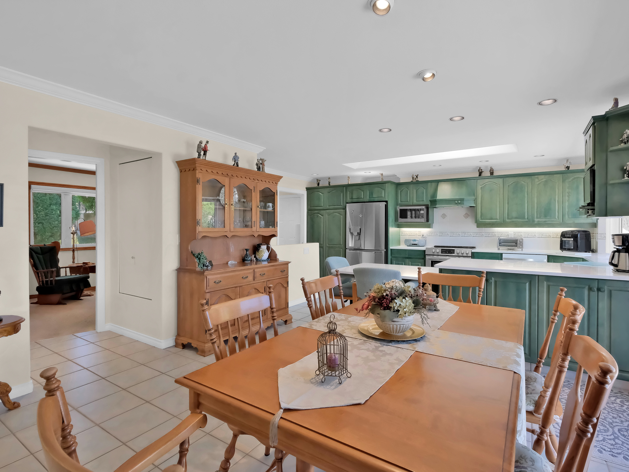 690 Pineview Drive Kaleden V0H 1K0