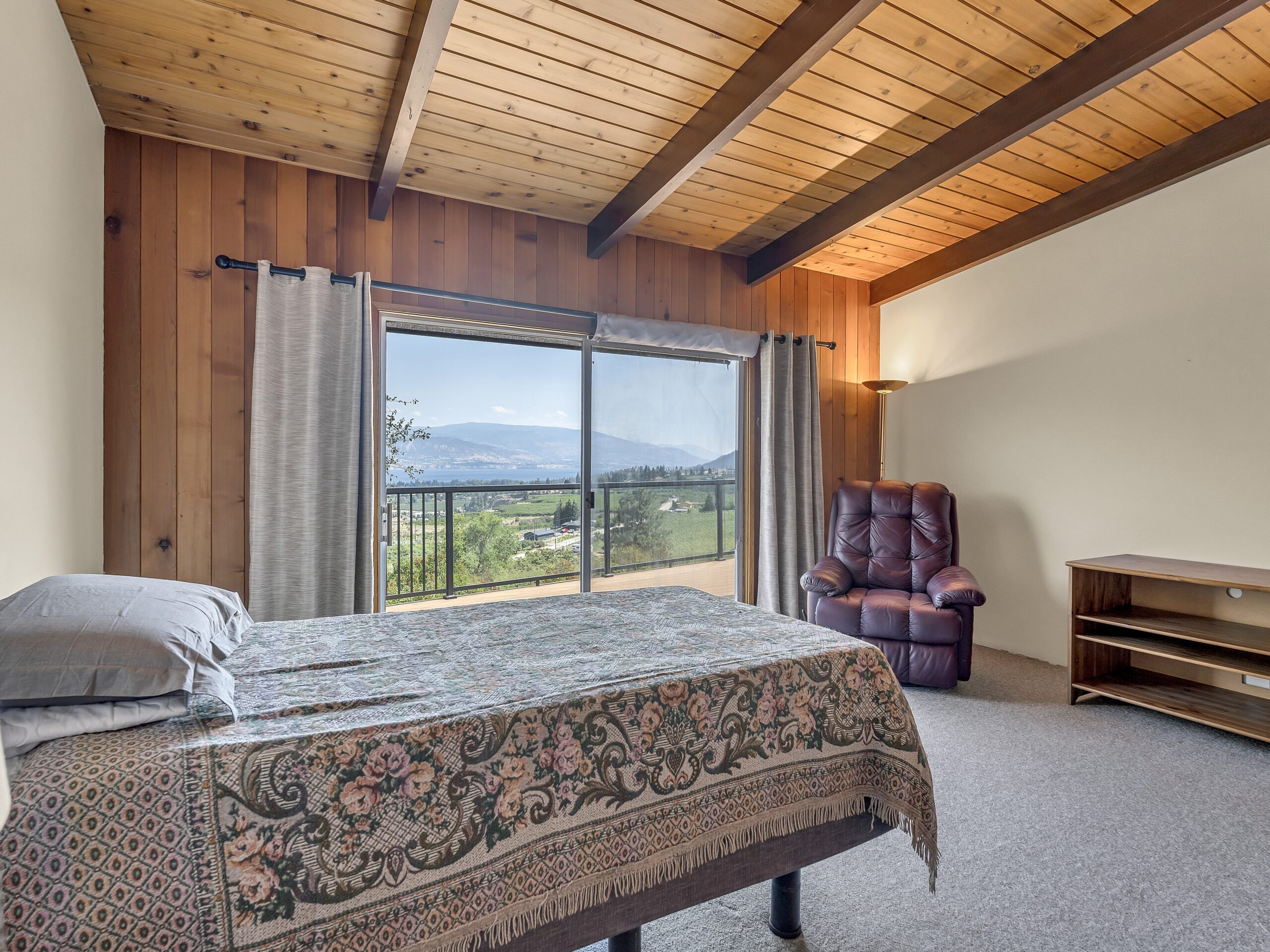 9402 Front Bench Road Summerland V0H 1Z4