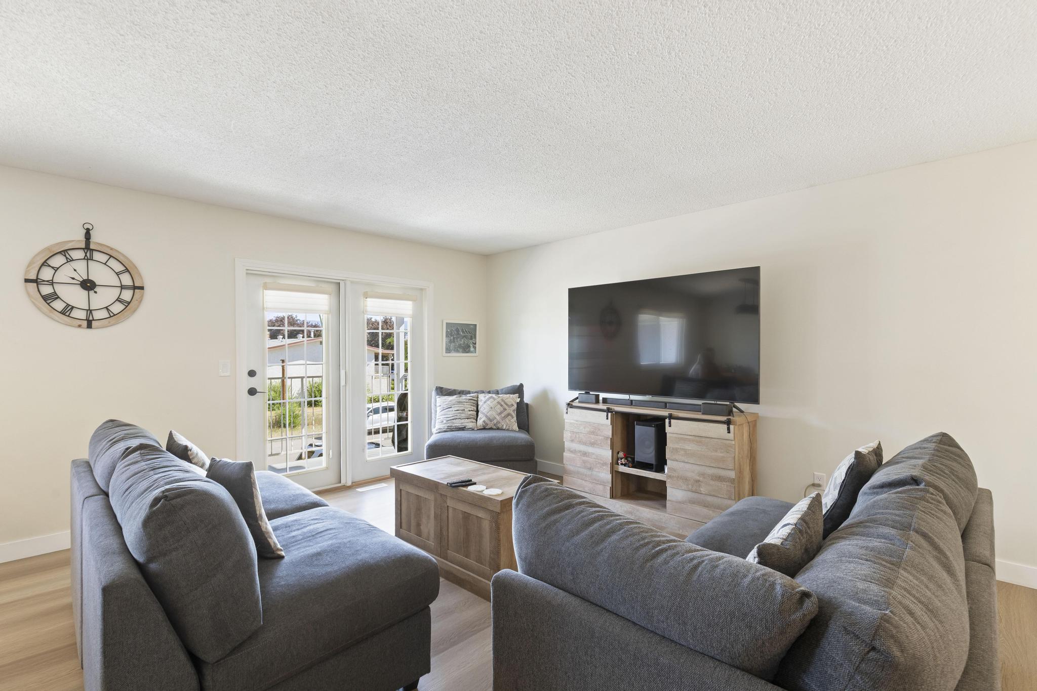 565 Chepesuik Court Kelowna V1X 5S5