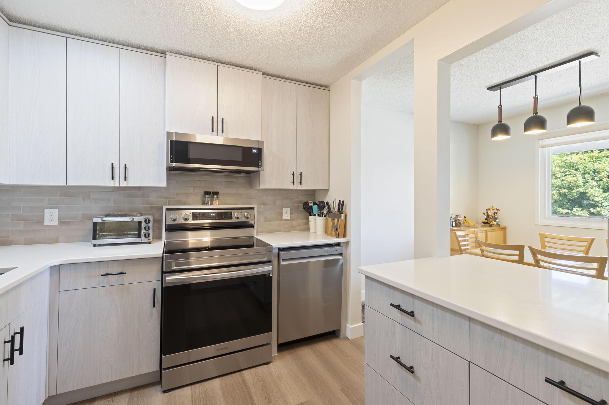 565 Chepesuik Court Kelowna V1X 5S5