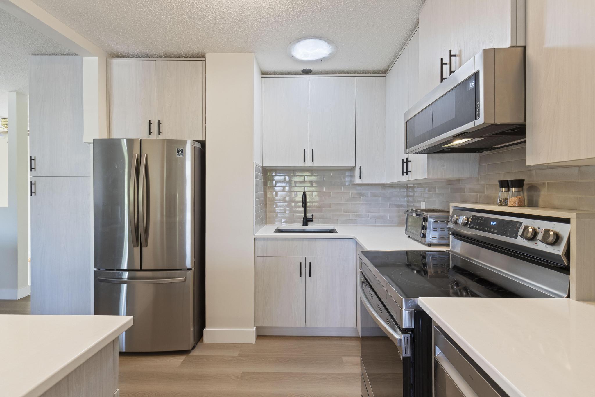 565 Chepesuik Court Kelowna V1X 5S5