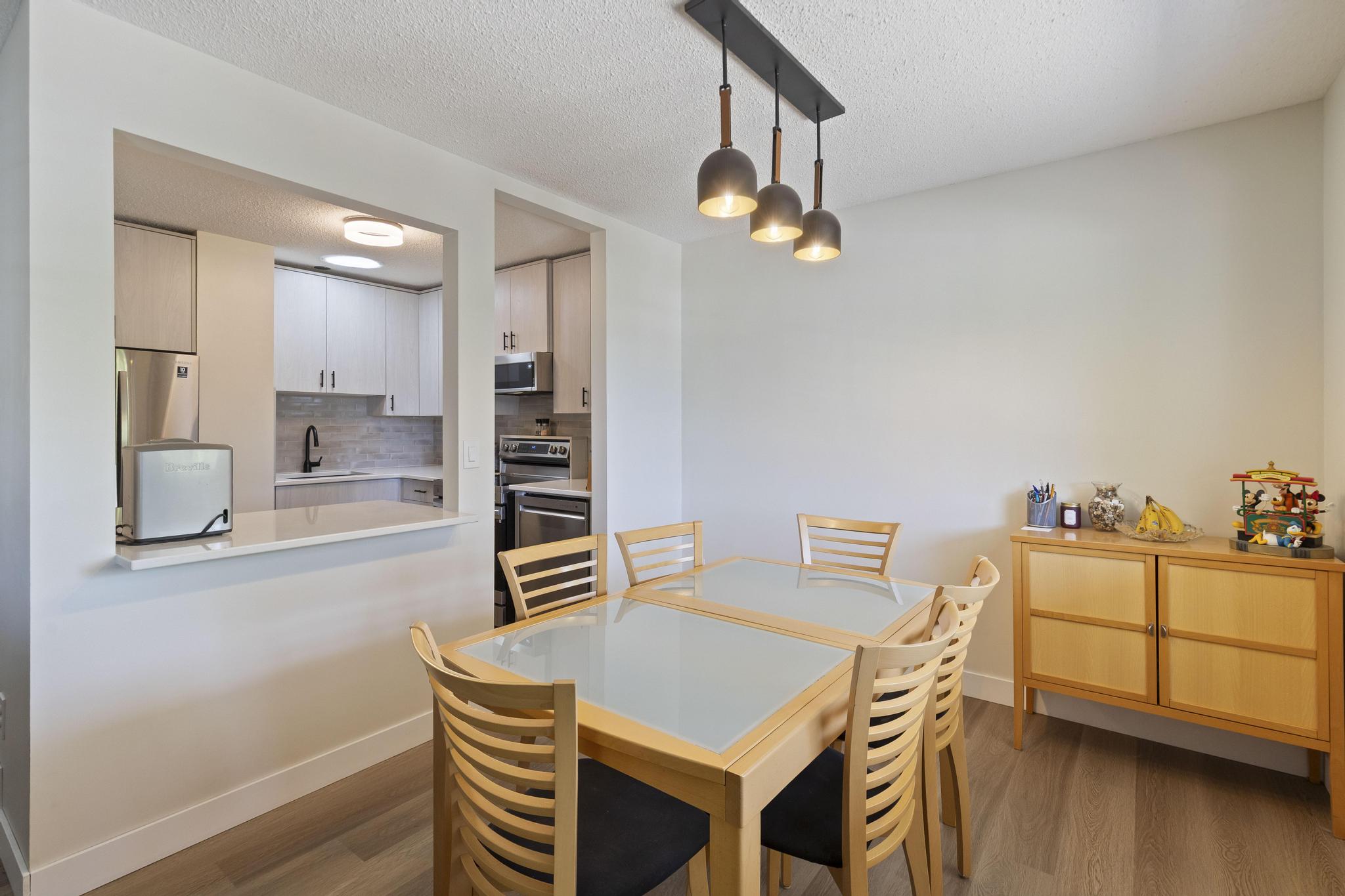 565 Chepesuik Court Kelowna V1X 5S5