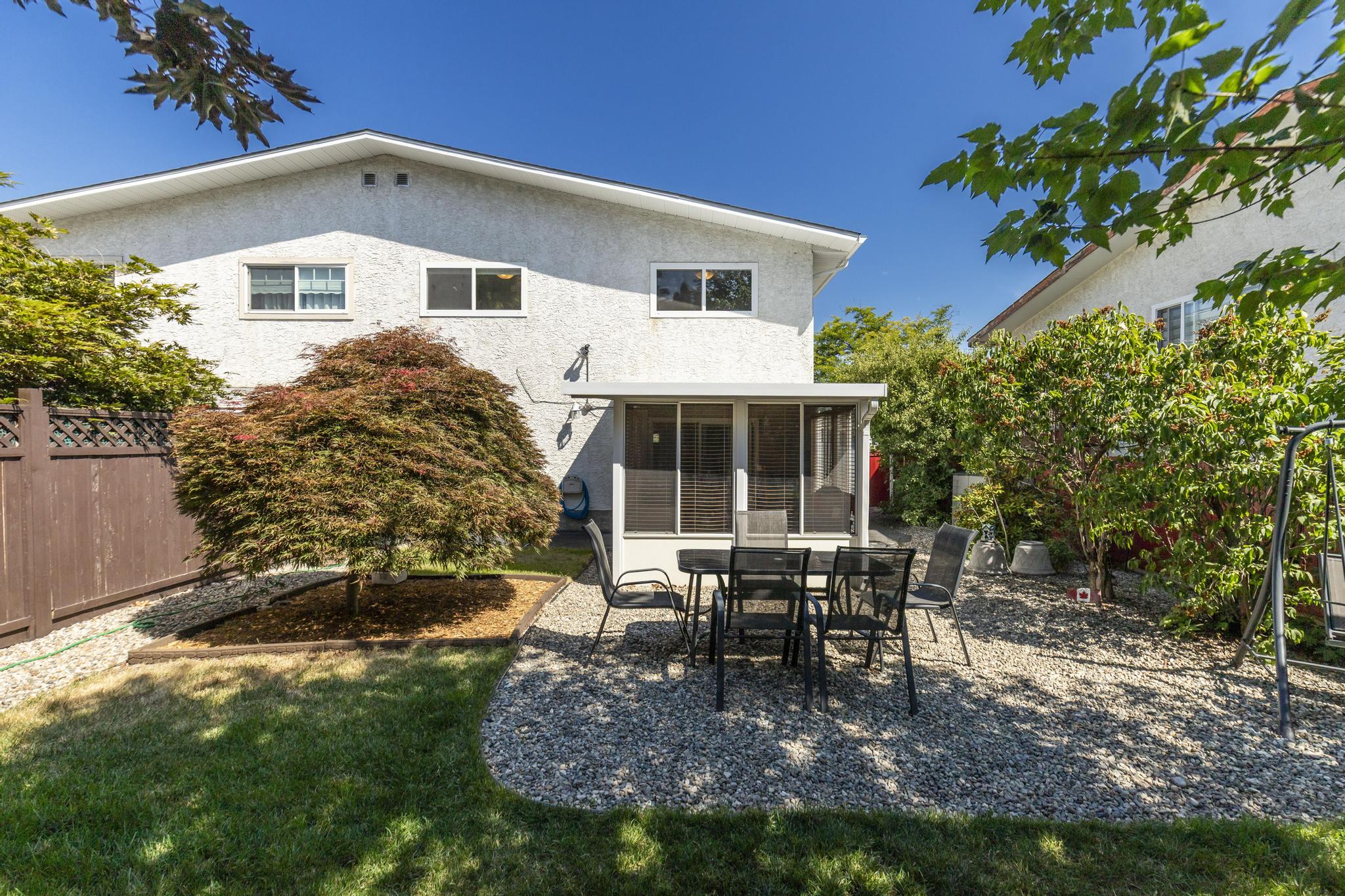 565 Chepesuik Court Kelowna V1X 5S5
