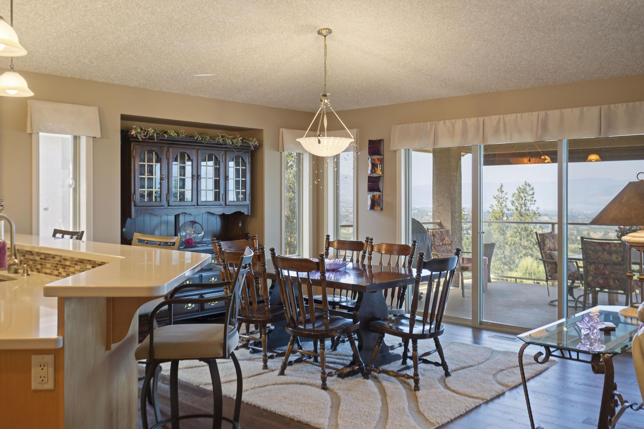 1000 Lone Pine Drive Kelowna V1P 1M7