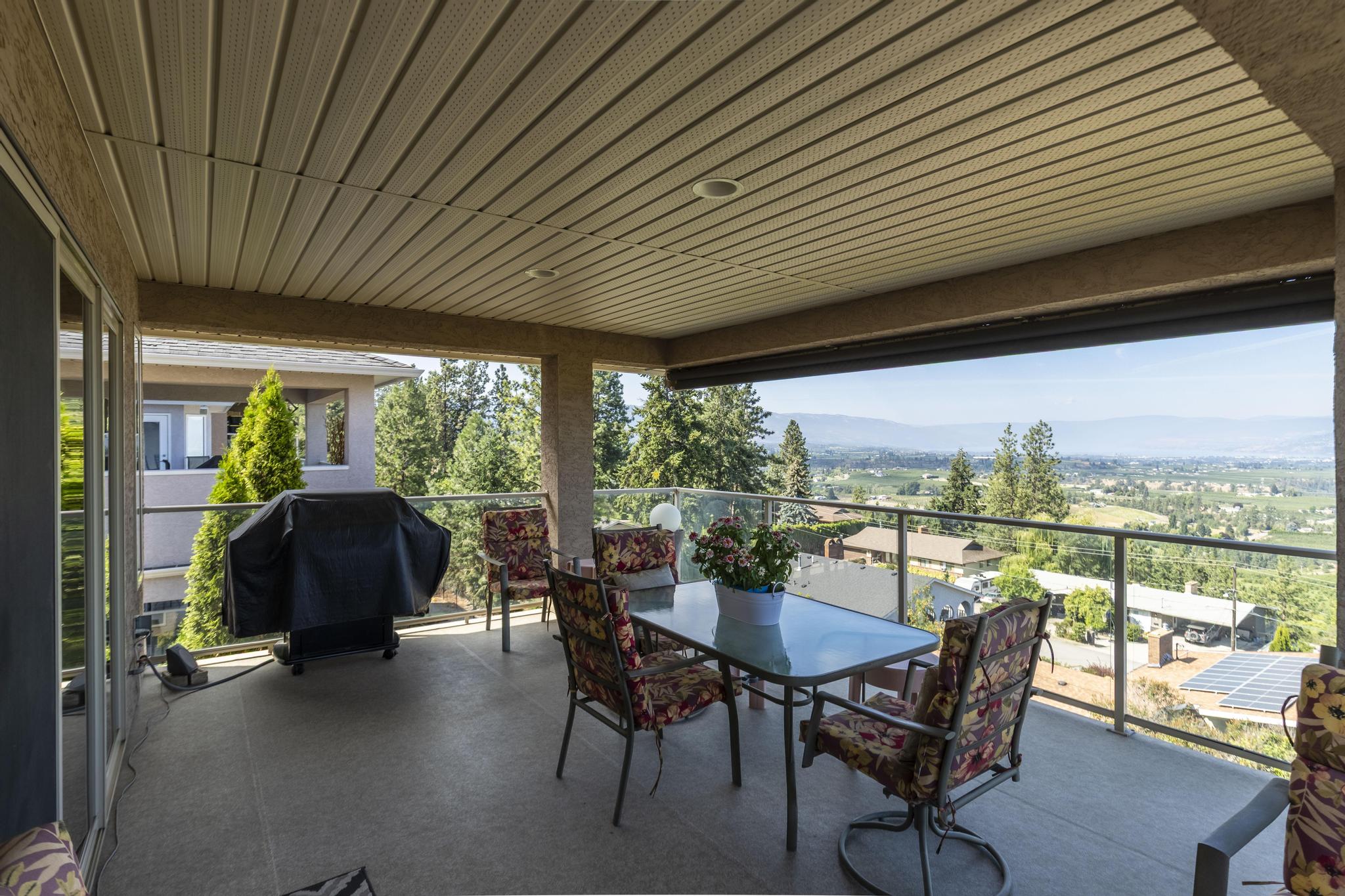 1000 Lone Pine Drive Kelowna V1P 1M7
