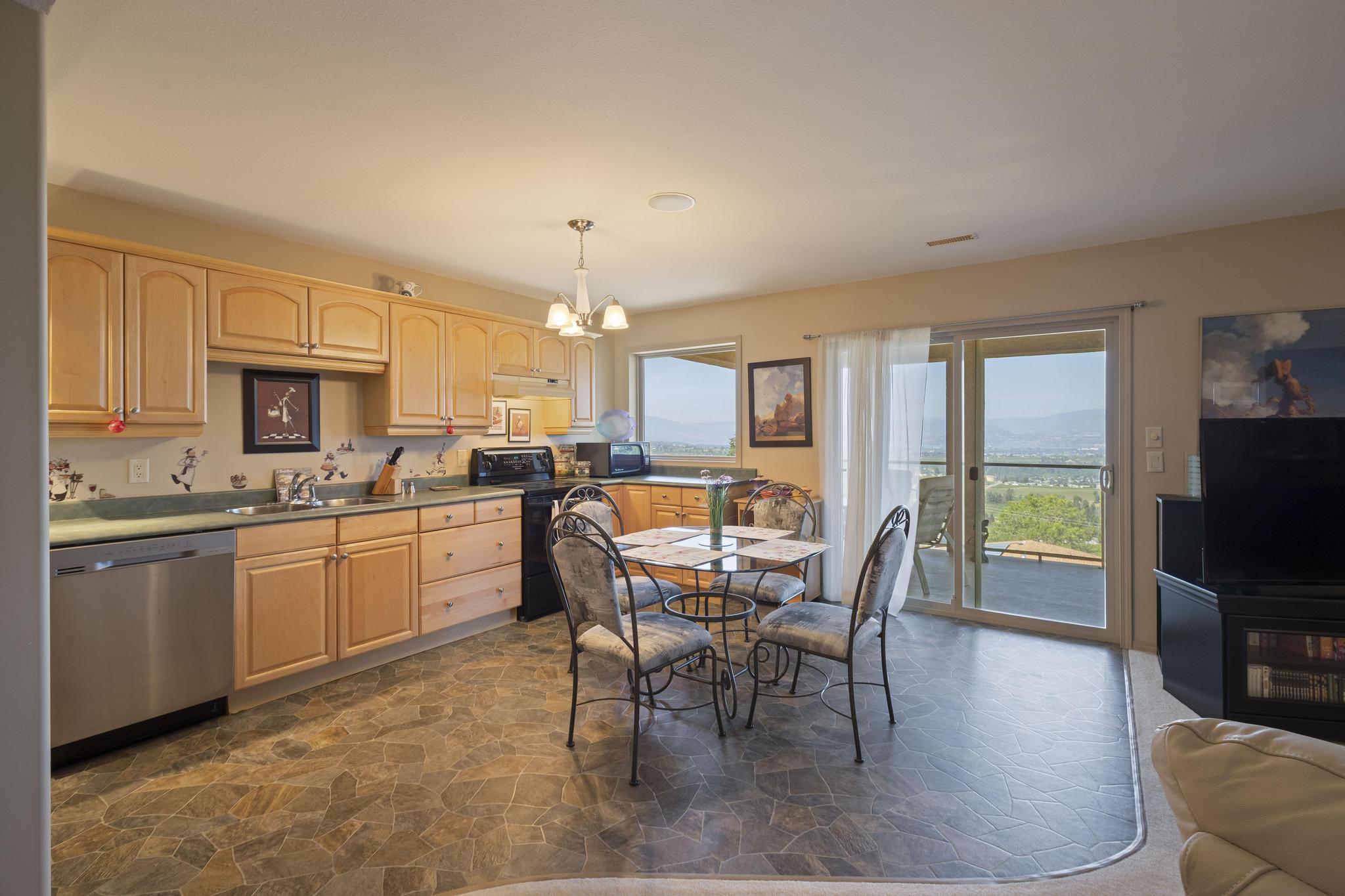 1000 Lone Pine Drive Kelowna V1P 1M7