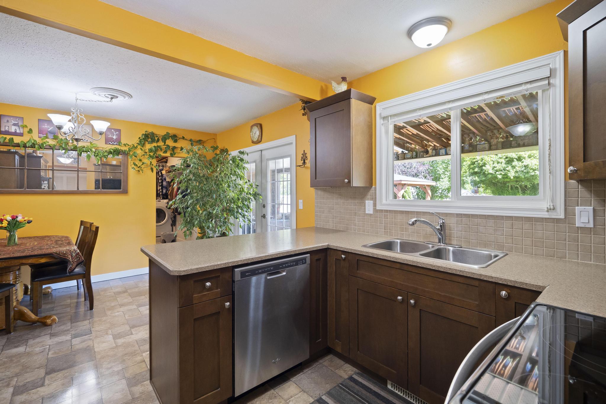 615 Tartan Road Kelowna V1X 3L2