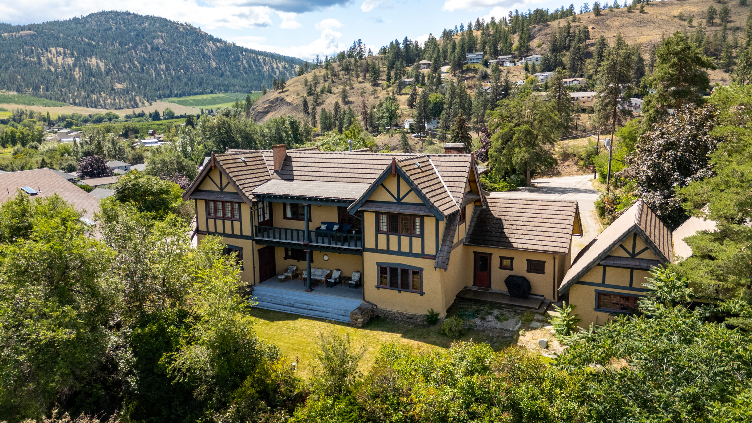 12405 Reynolds Avenue Summerland V0H 1Z8