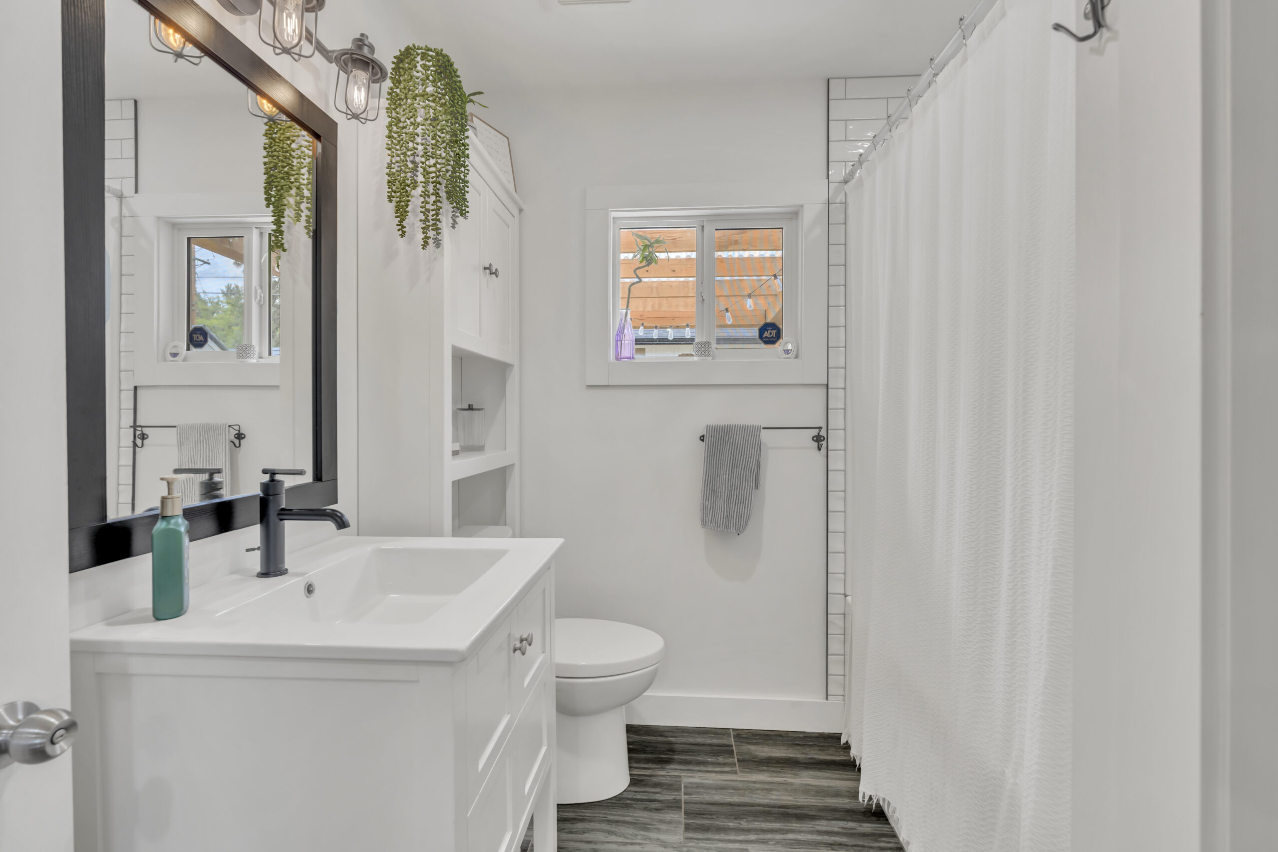 972 Kilwinning Street Penticton V2A 4N7