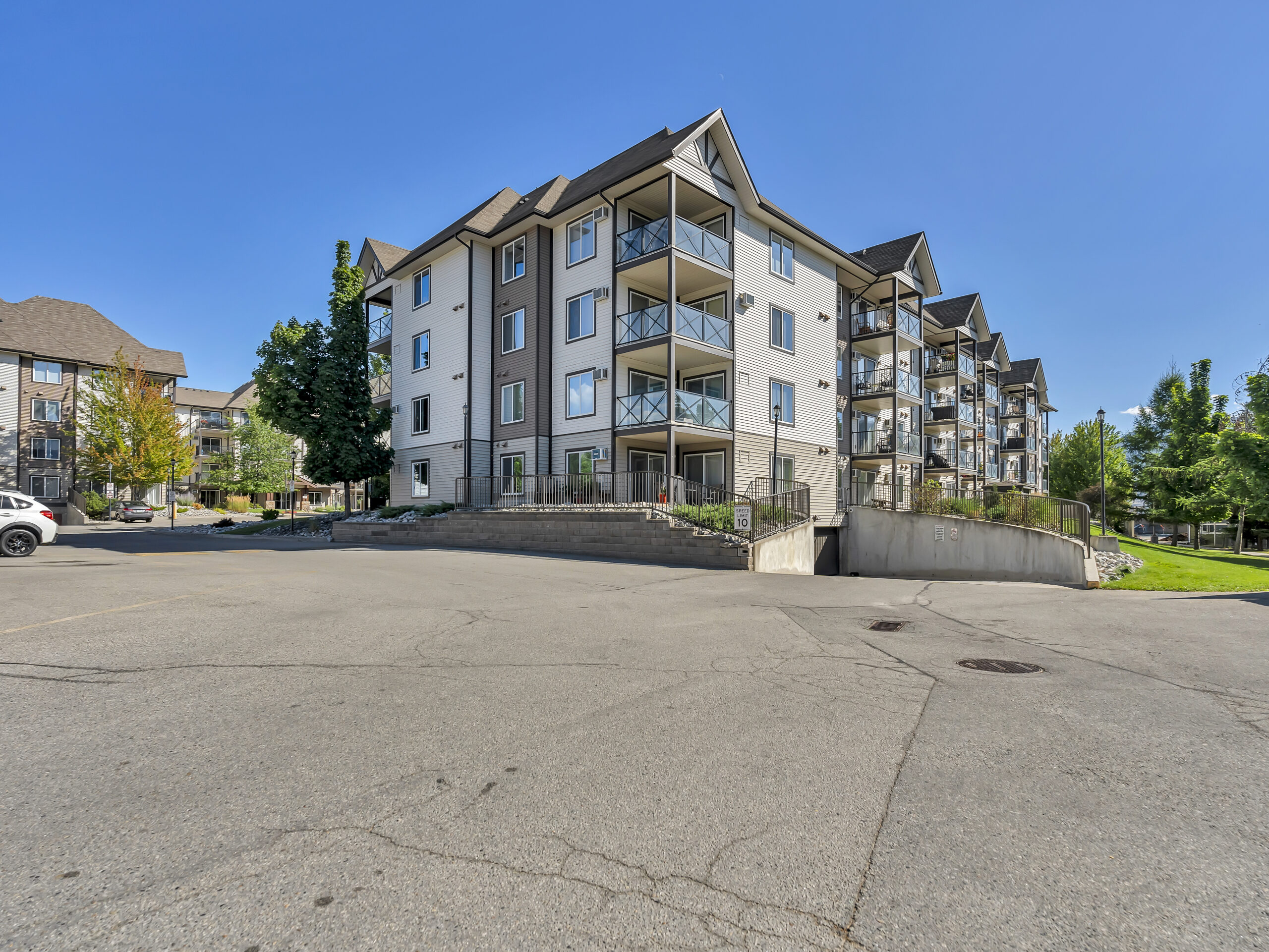 256 Hastings Avenue 401 Penticton V2A 2V6