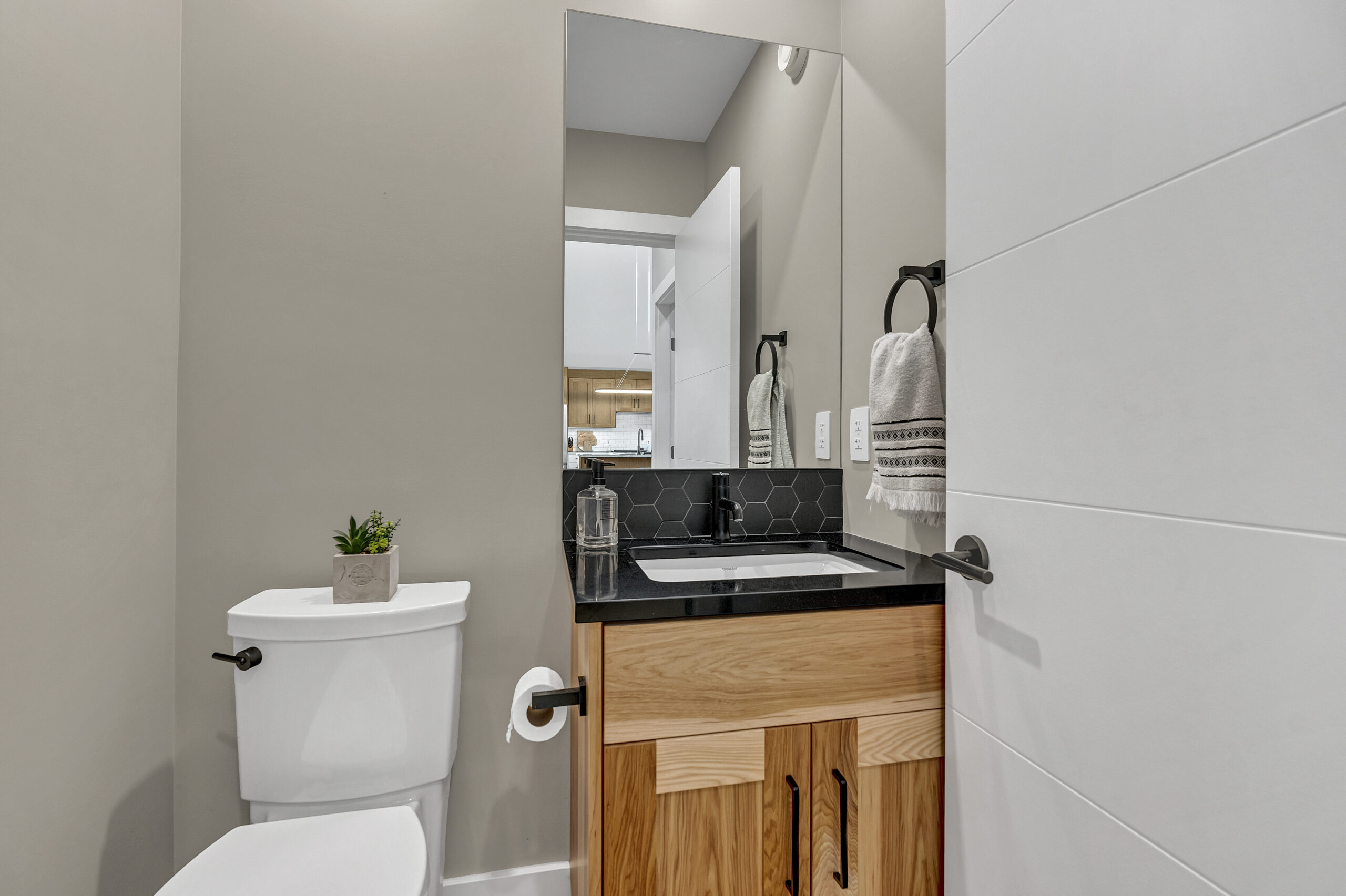 1695 Treffry Place Summerland V0H 1Z9