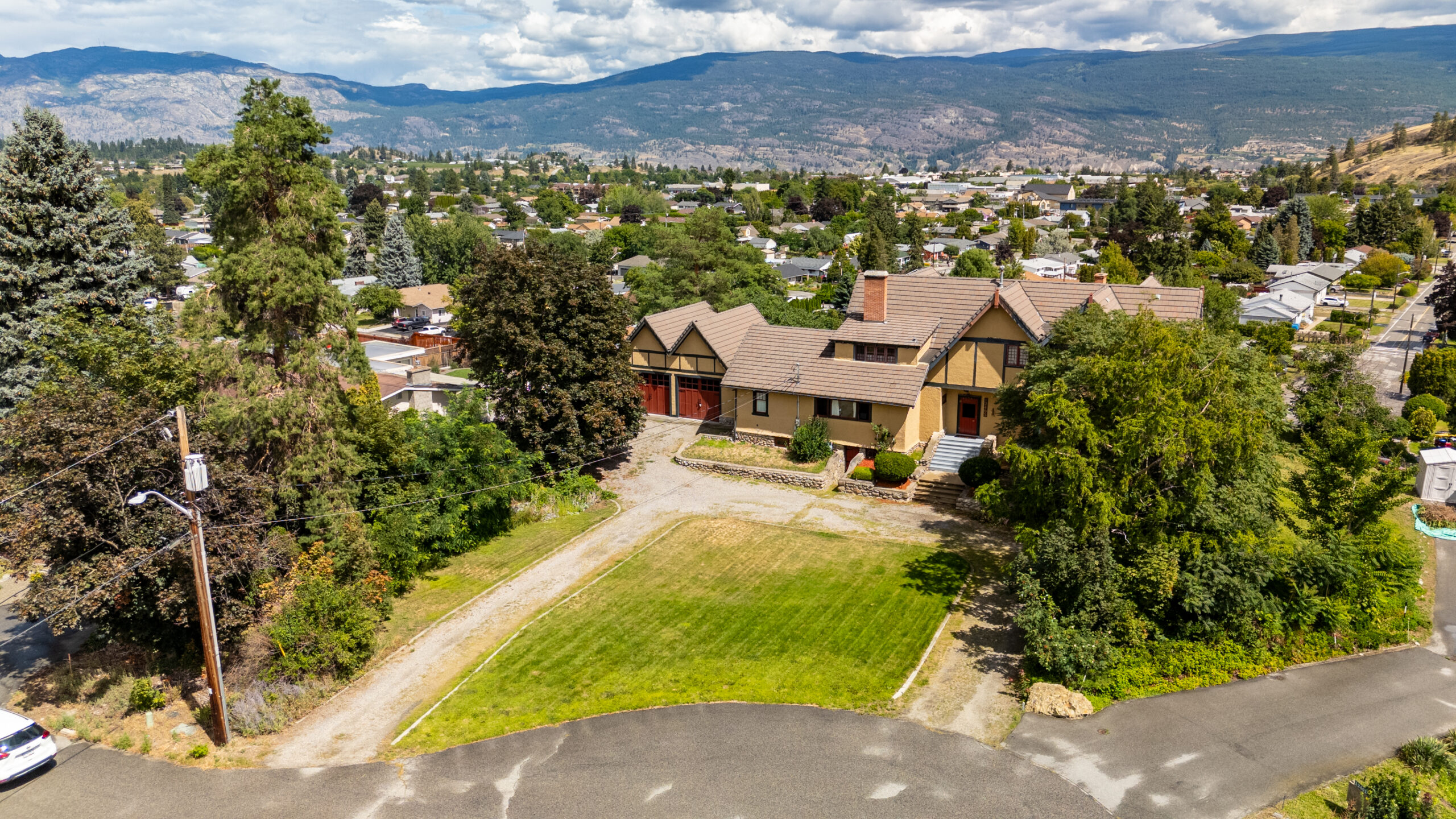12405 Reynolds Avenue Summerland V0H 1Z8