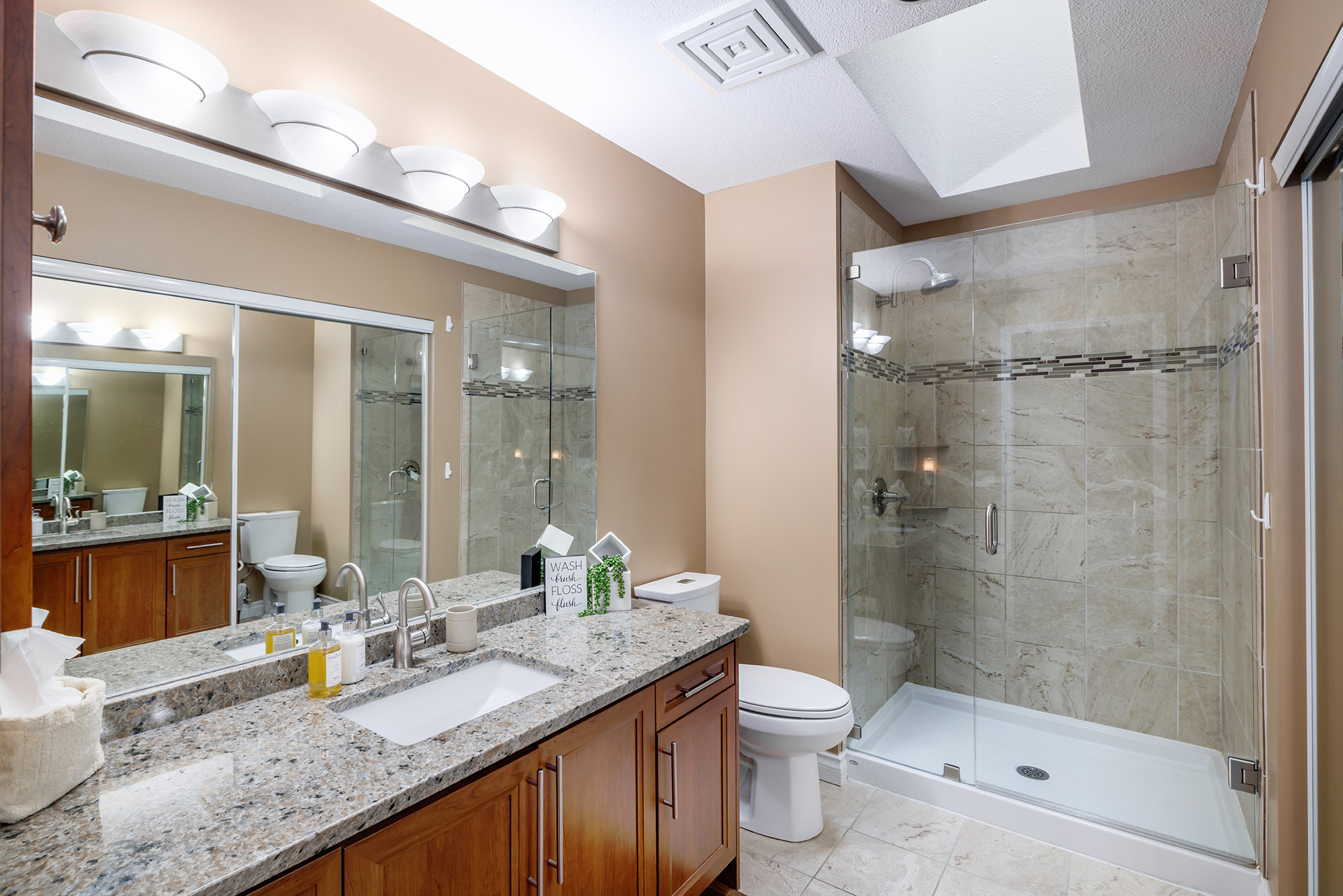 4470 Ponderosa Drive 204 Peachland V0H 1X5