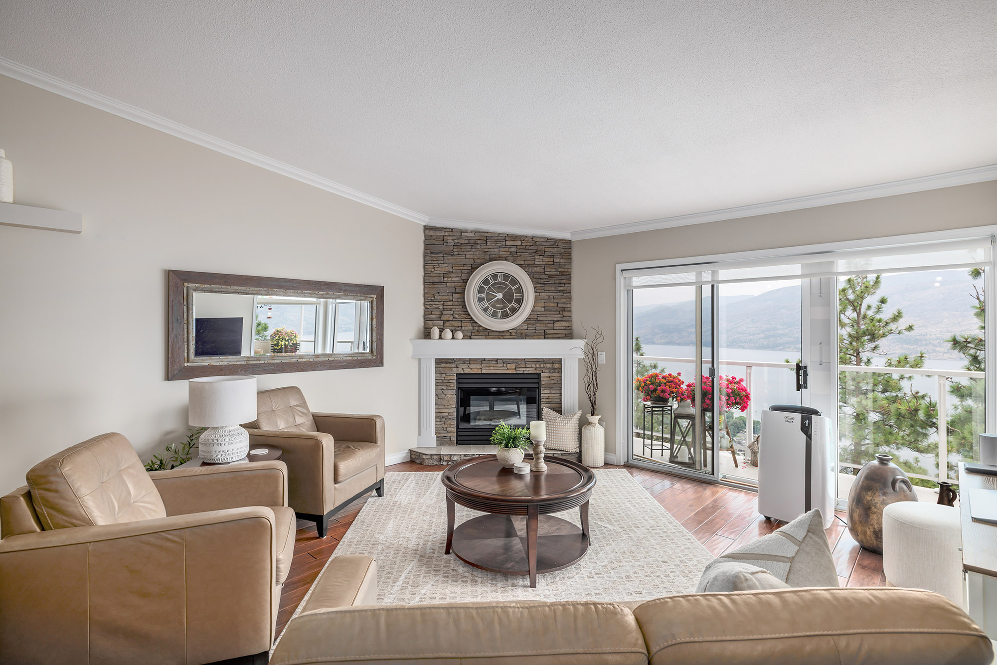 4470 Ponderosa Drive 204 Peachland V0H 1X5