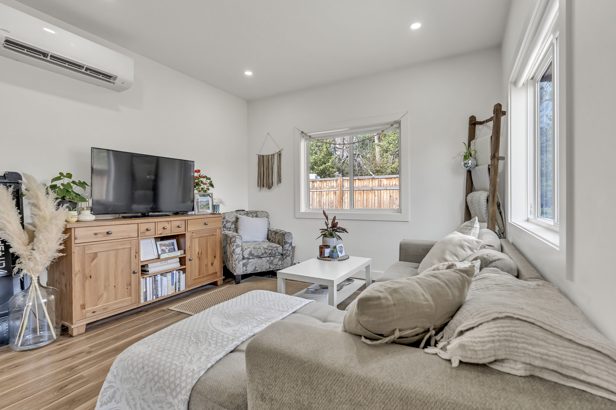 972 Kilwinning Street Penticton V2A 4N7