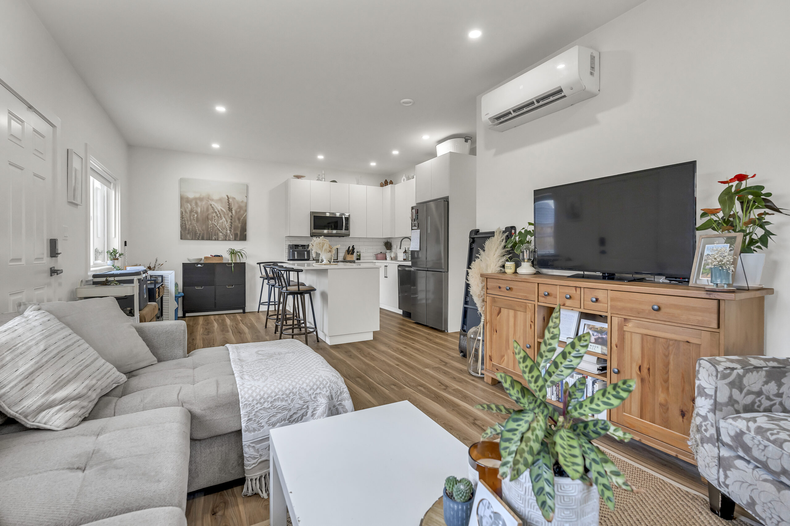 972 Kilwinning Street Penticton V2A 4N7