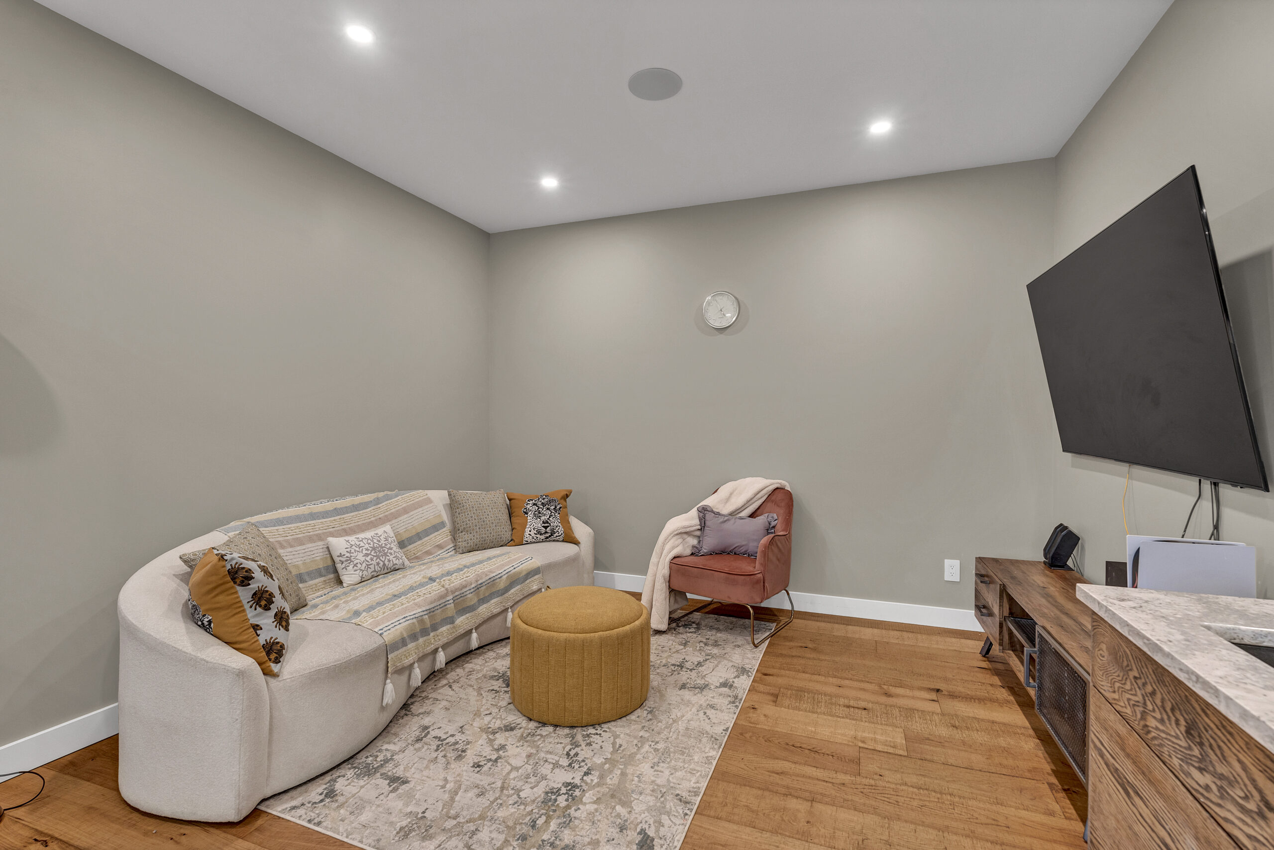 1695 Treffry Place Summerland V0H 1Z9