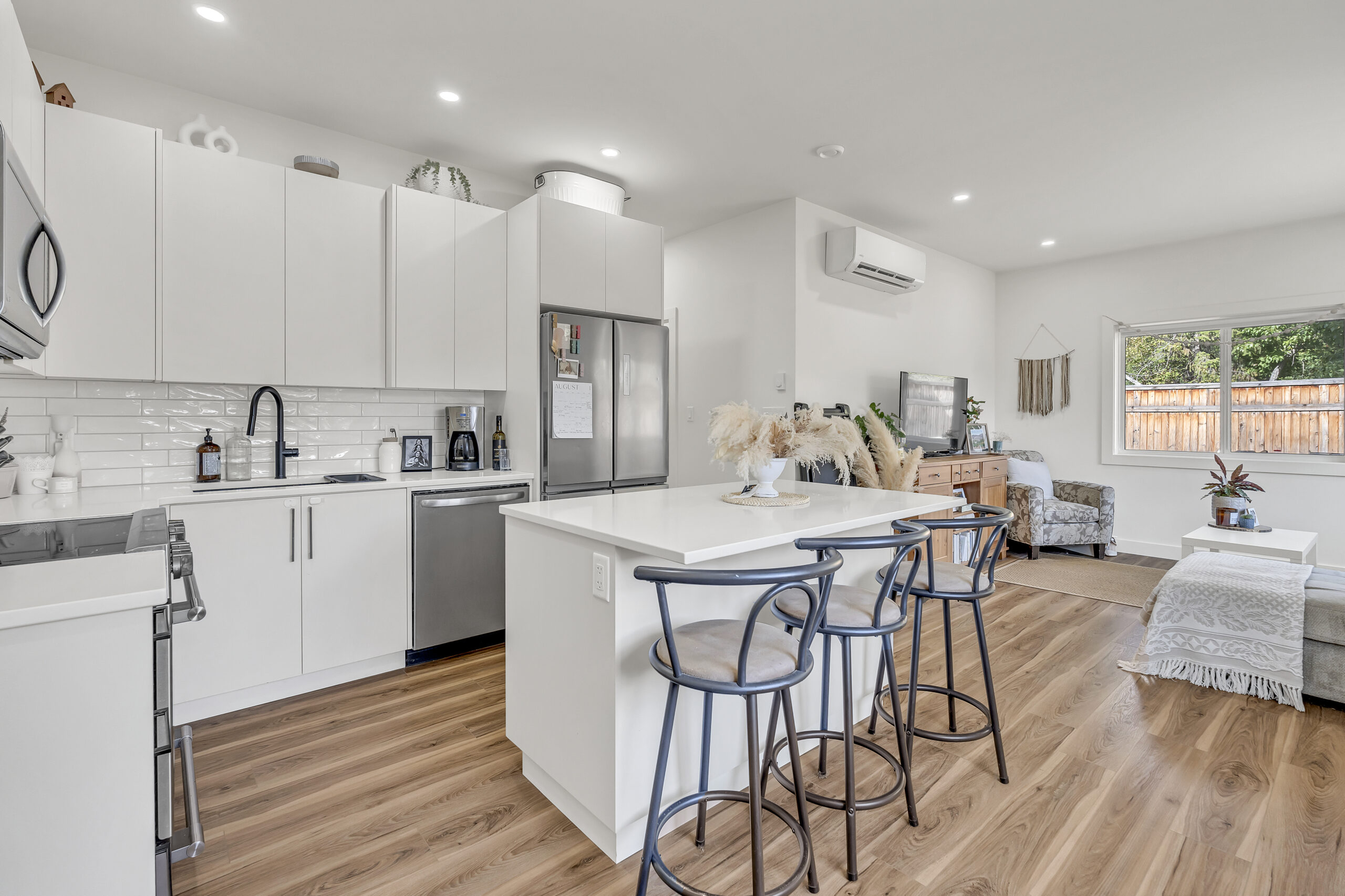 972 Kilwinning Street Penticton V2A 4N7