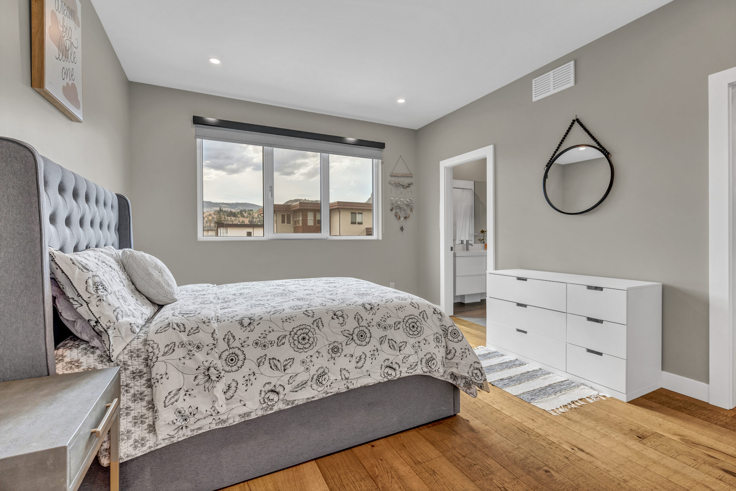 1695 Treffry Place Summerland V0H 1Z9