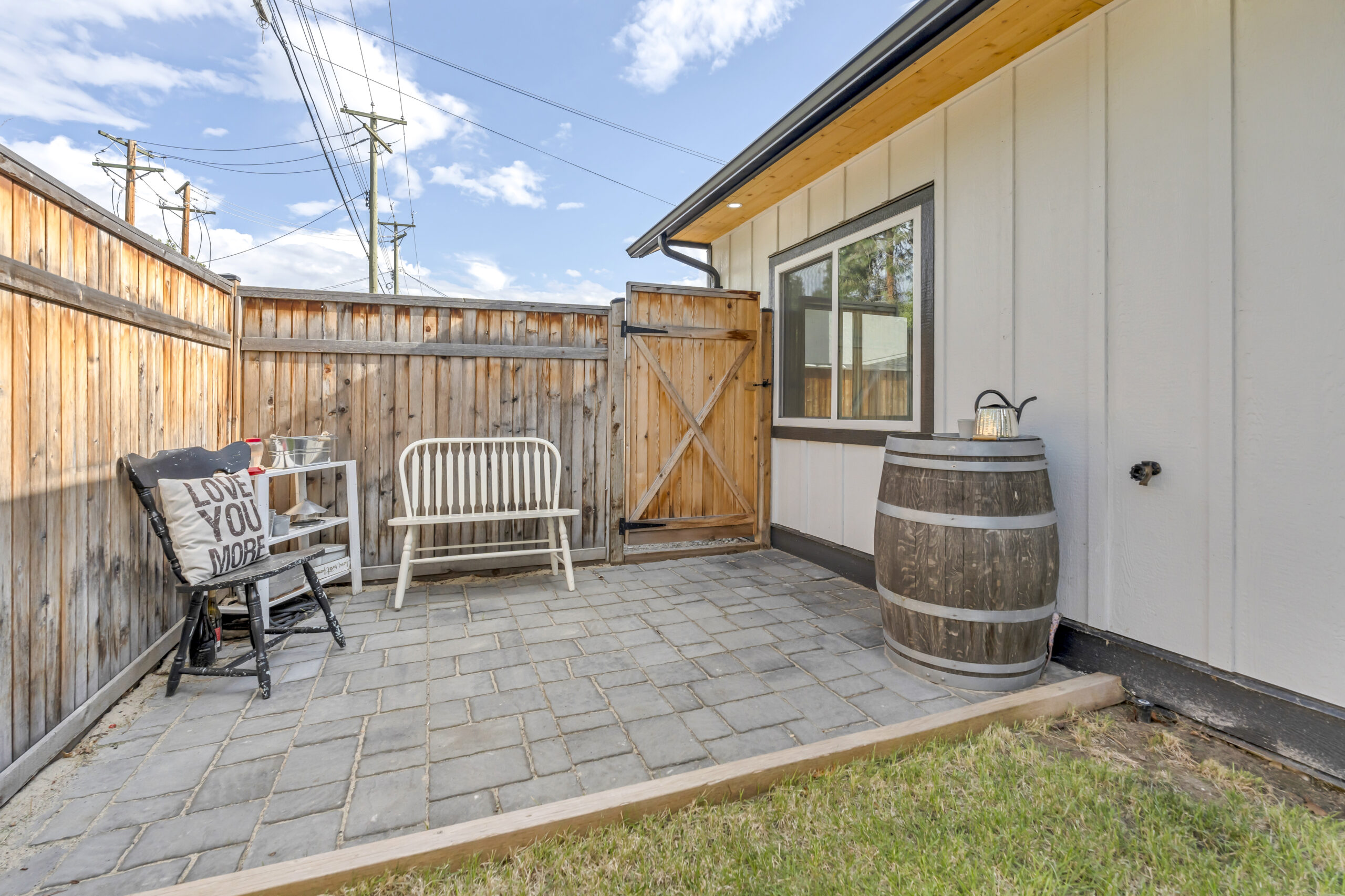 972 Kilwinning Street Penticton V2A 4N7