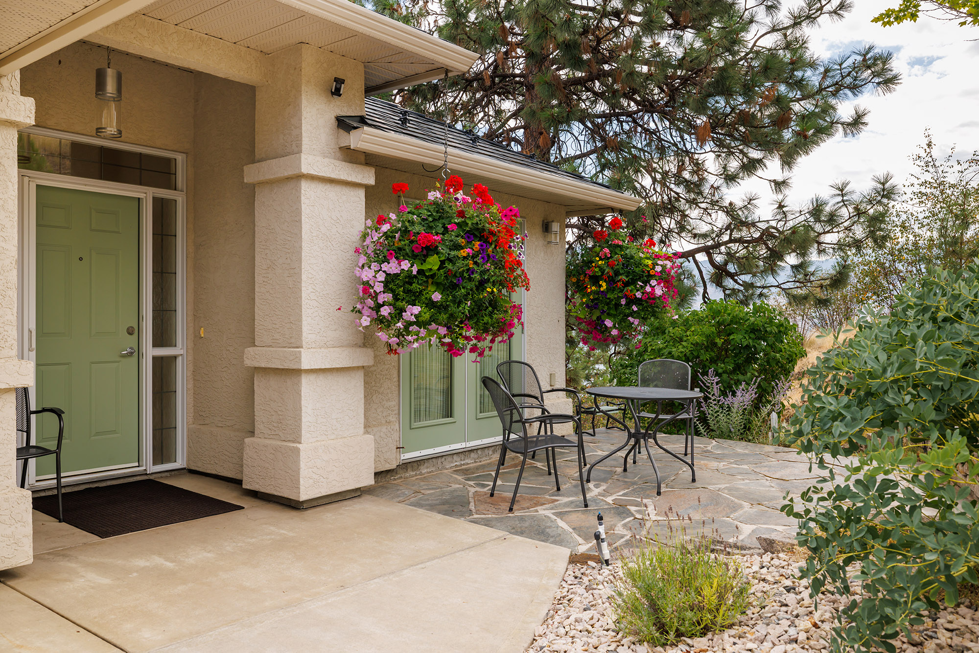 3659 Gala View Drive West Kelowna V4T 2M3