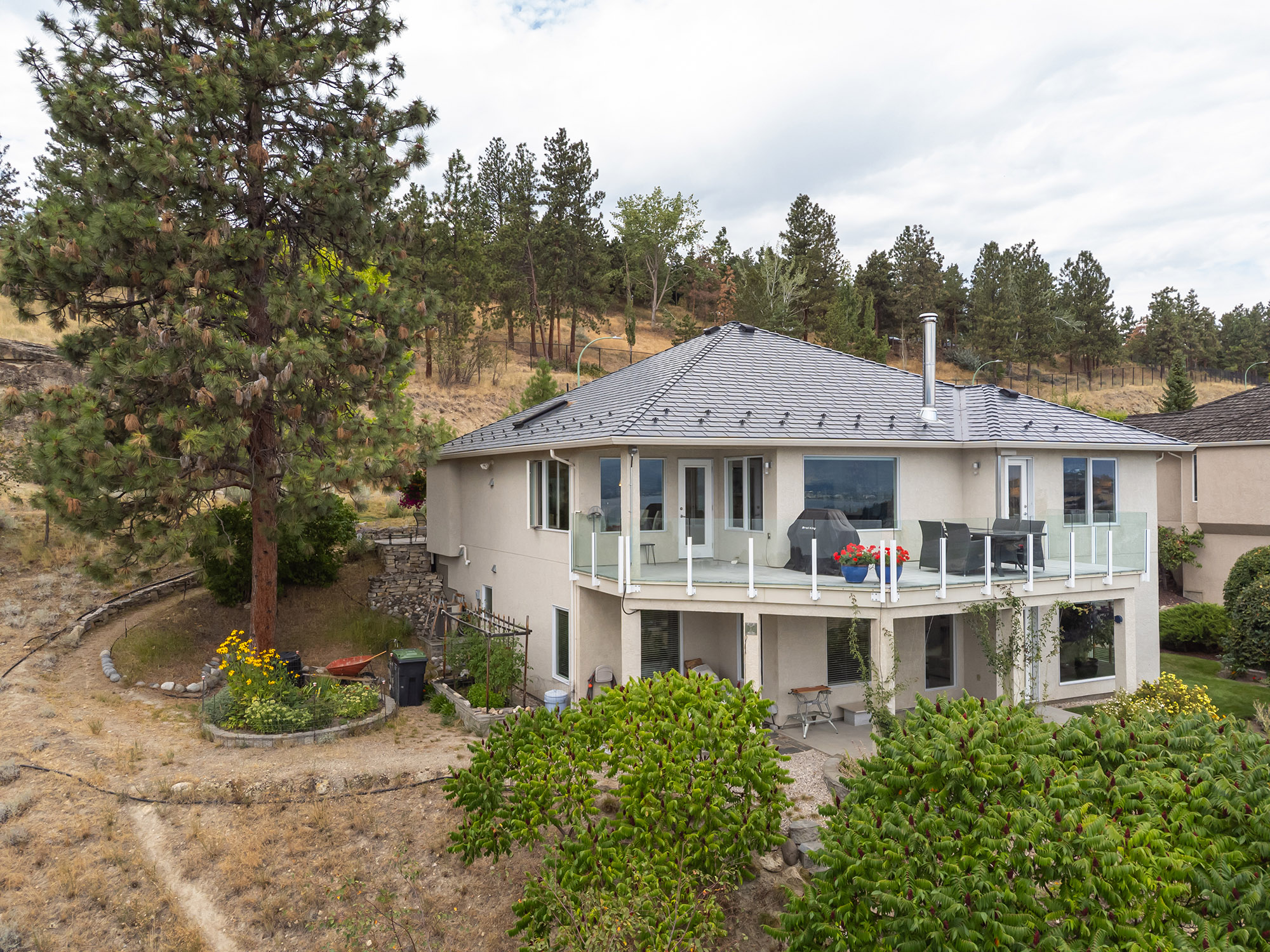 3659 Gala View Drive West Kelowna V4T 2M3